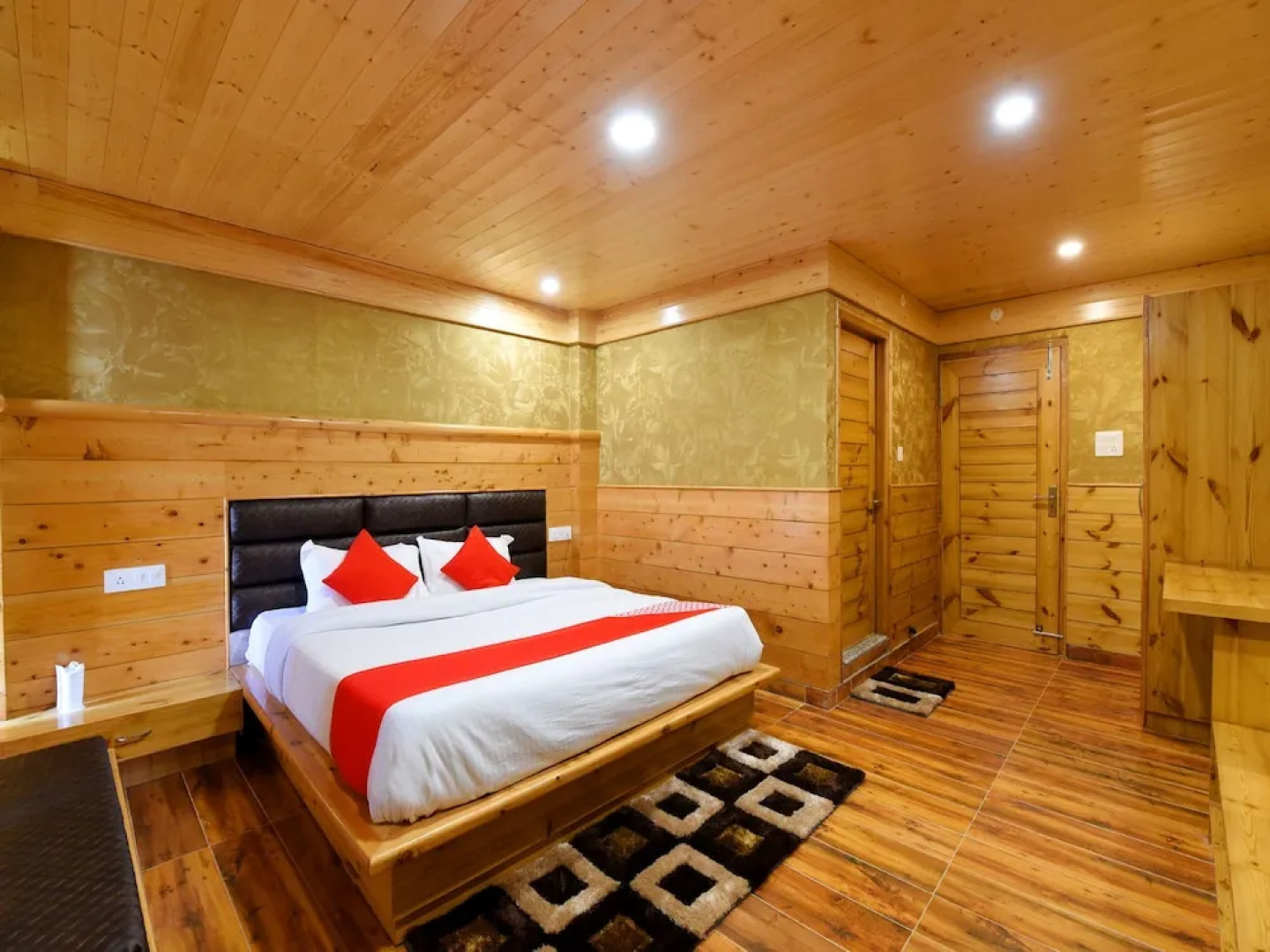 OYO 14776 The Tikker