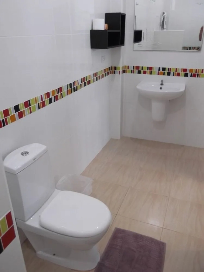 Nuch's Apple Guest House