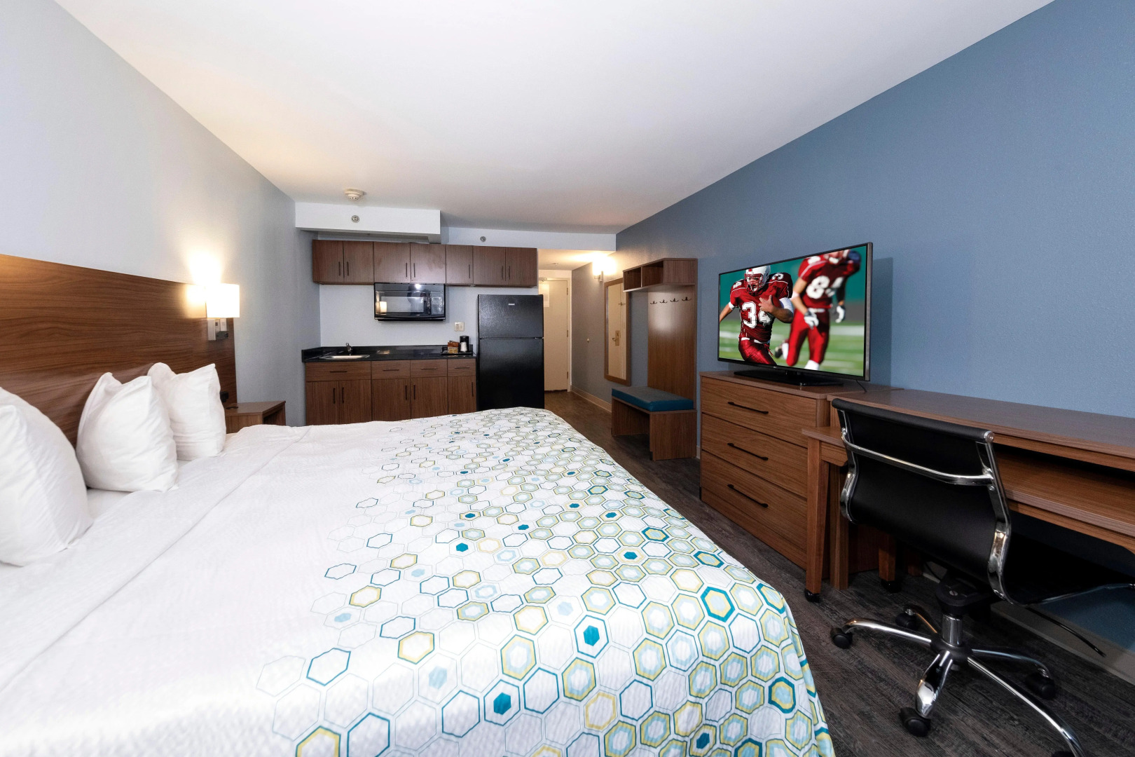 Red Roof Inn & Suites Wilmington - New Castle