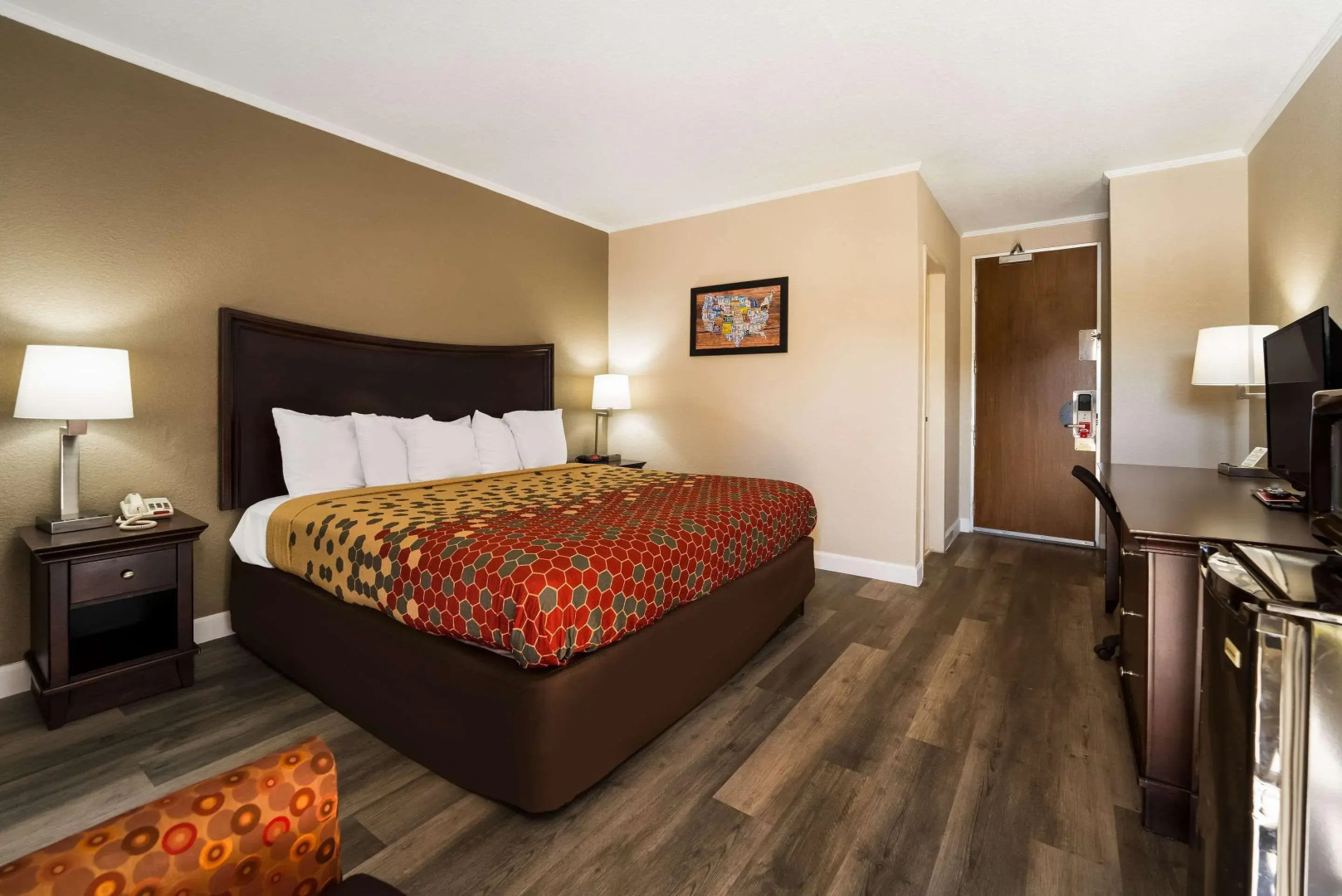 Perry Inn & Suites By Capital O National Fairground GA I 75