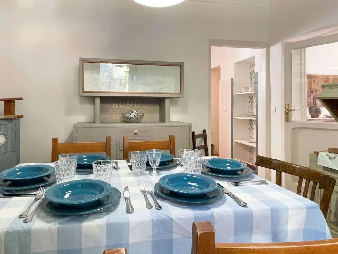 Pleasant Holiday Home With Whirlpool