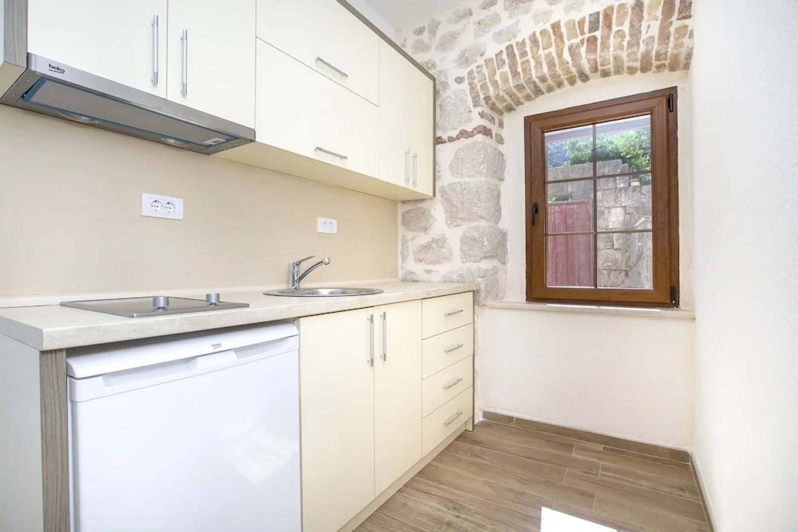 Apartments Mezini 11