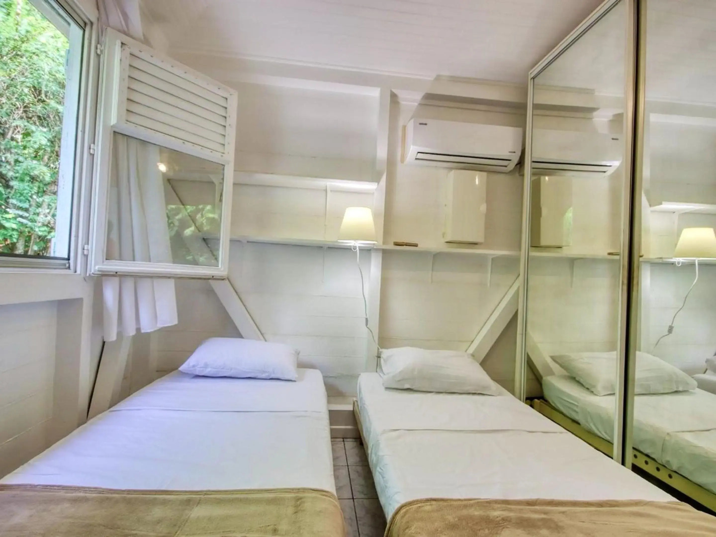 Villa de 2 chambres avec vue sur la mer piscine privee et jacuzzi a Saint Pierre