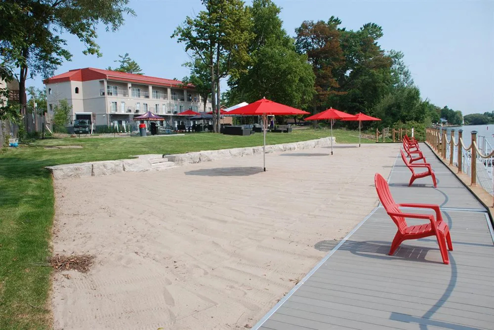 Wasaga Riverdocks Hotel Suites