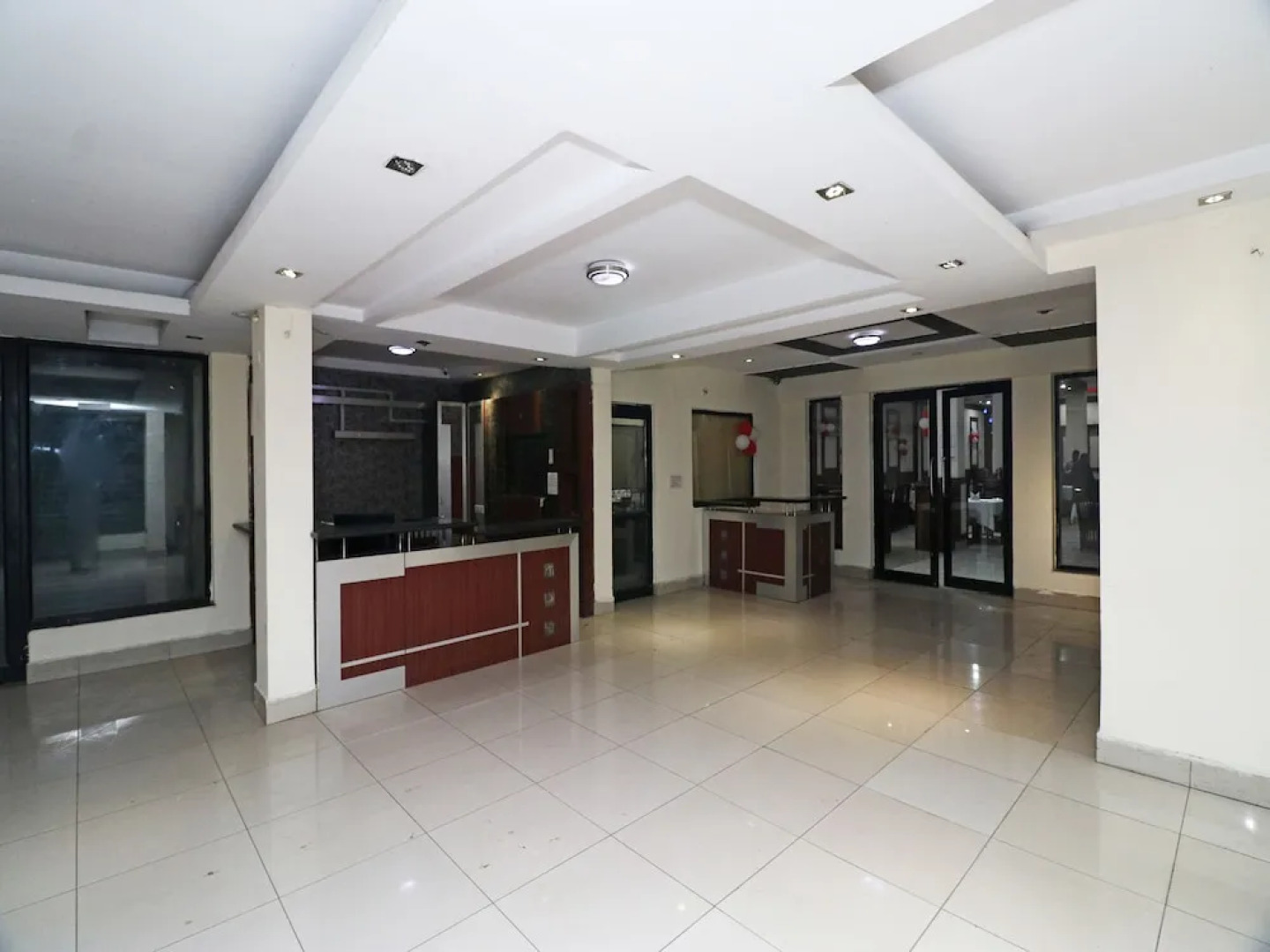 Oyo 15383 Hotel Grand Melrose