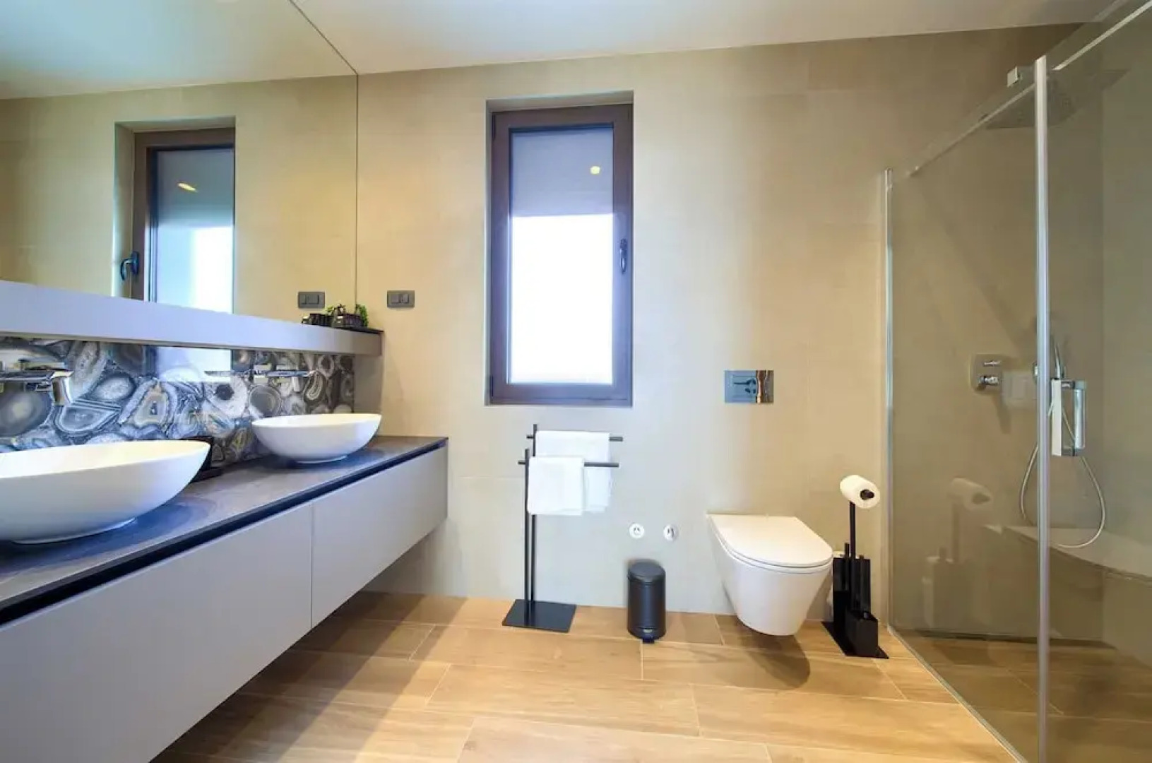 Villa Lord With Heated Pool Jacuzzi and Sauna