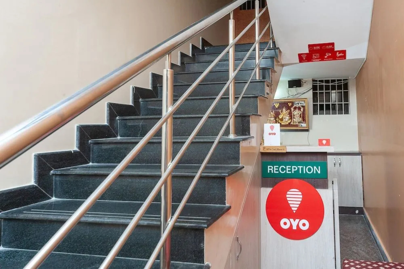 Oyo 29278 Sri Laya Guest House