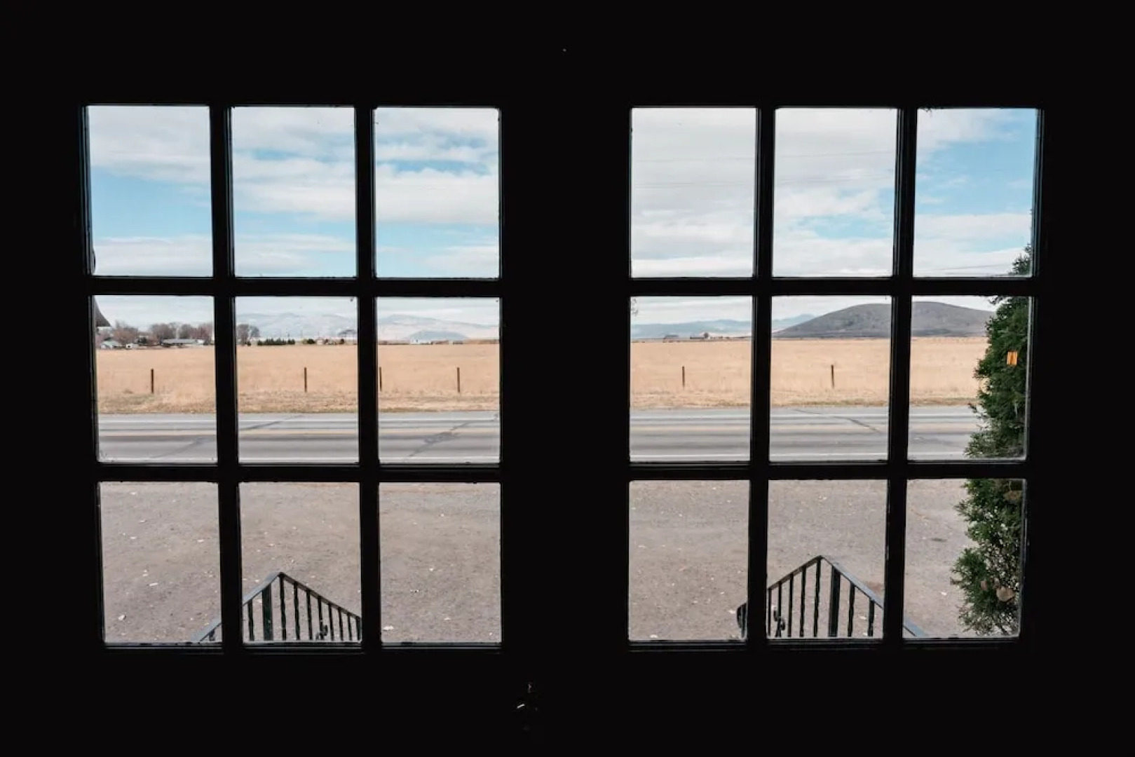 The Gilded Drifter Inn