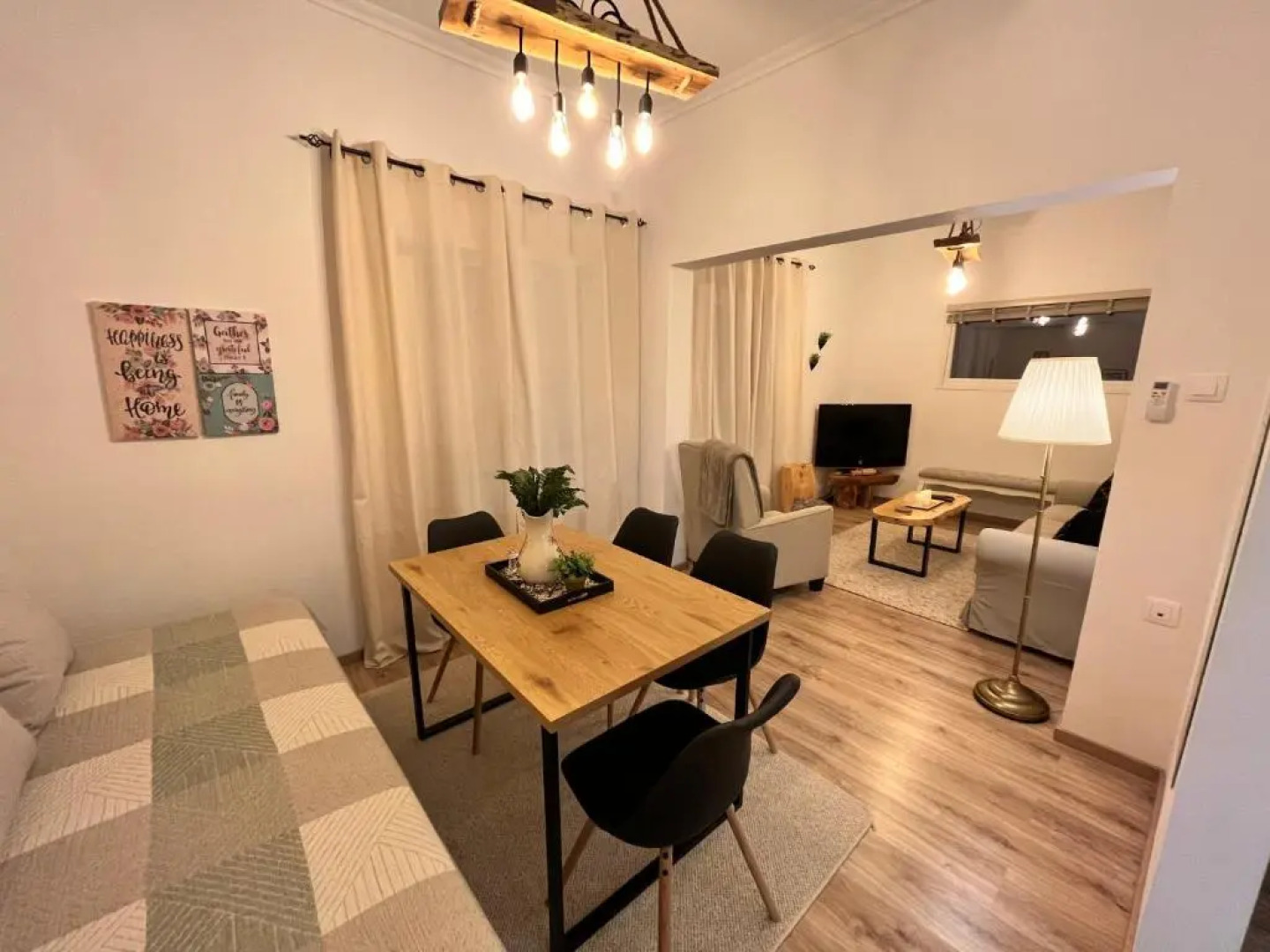 «Έλα…Δάρα» Home