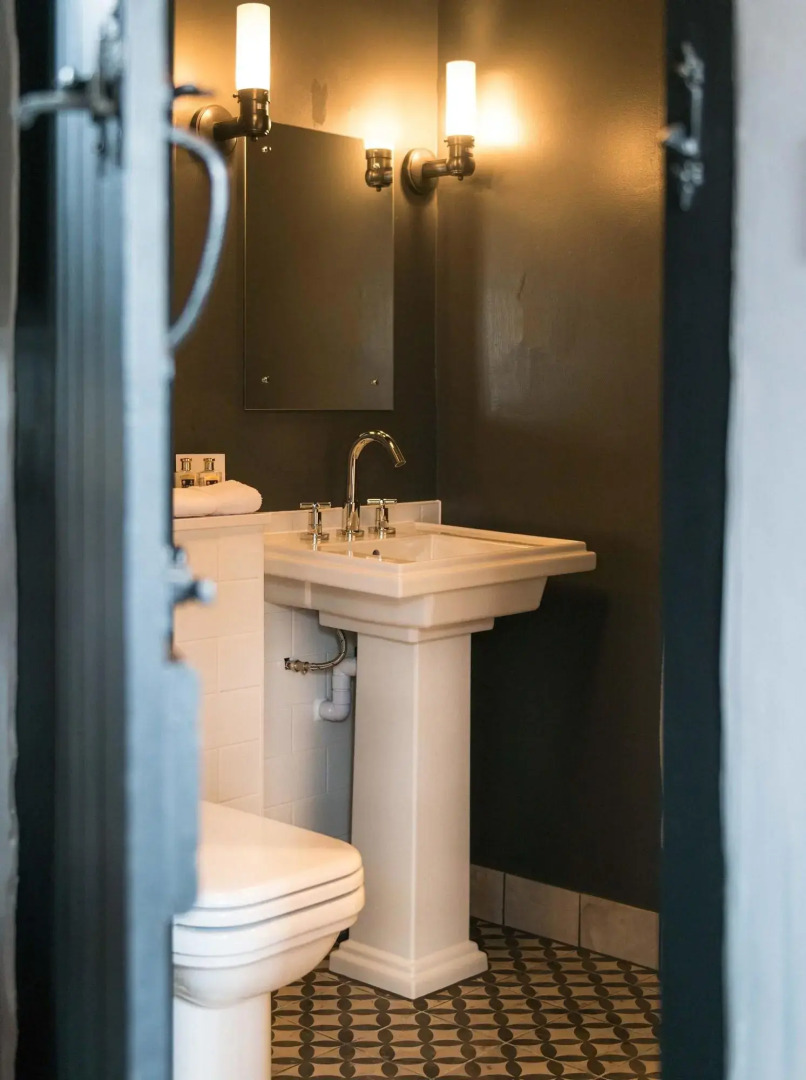 The Lygon Arms - an Iconic Luxury Hotel