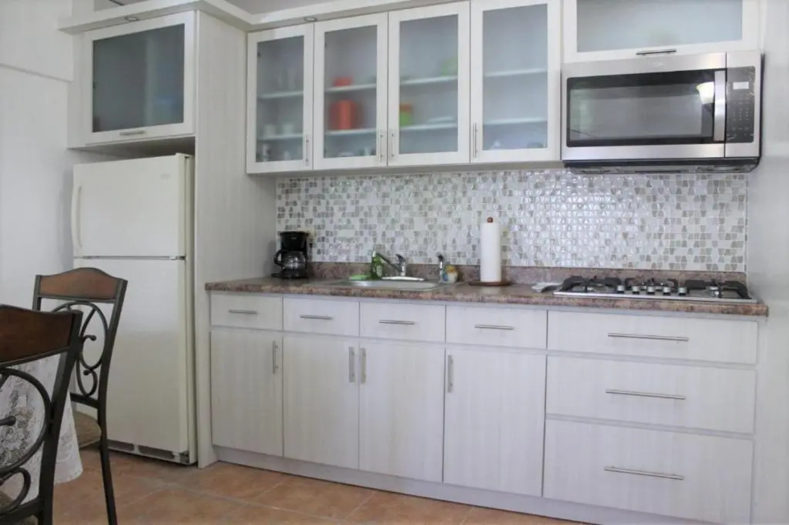 Beach access 2 bdr - WiFi - Hammock - Kitchen-The Reef 2