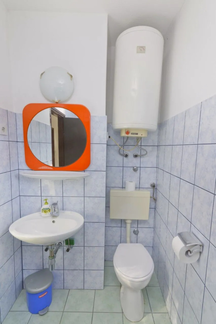 Apartment Ive - with sea view: A2 Tisno, Island Murter