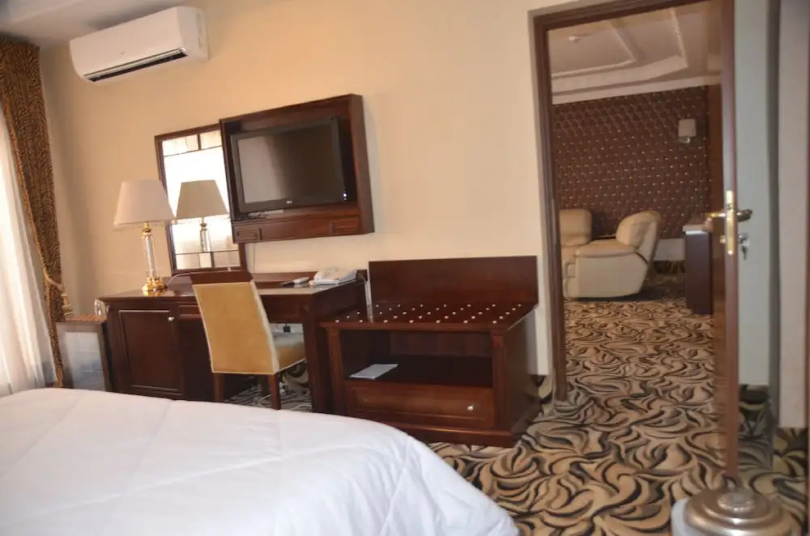 Royal Beach Hotel