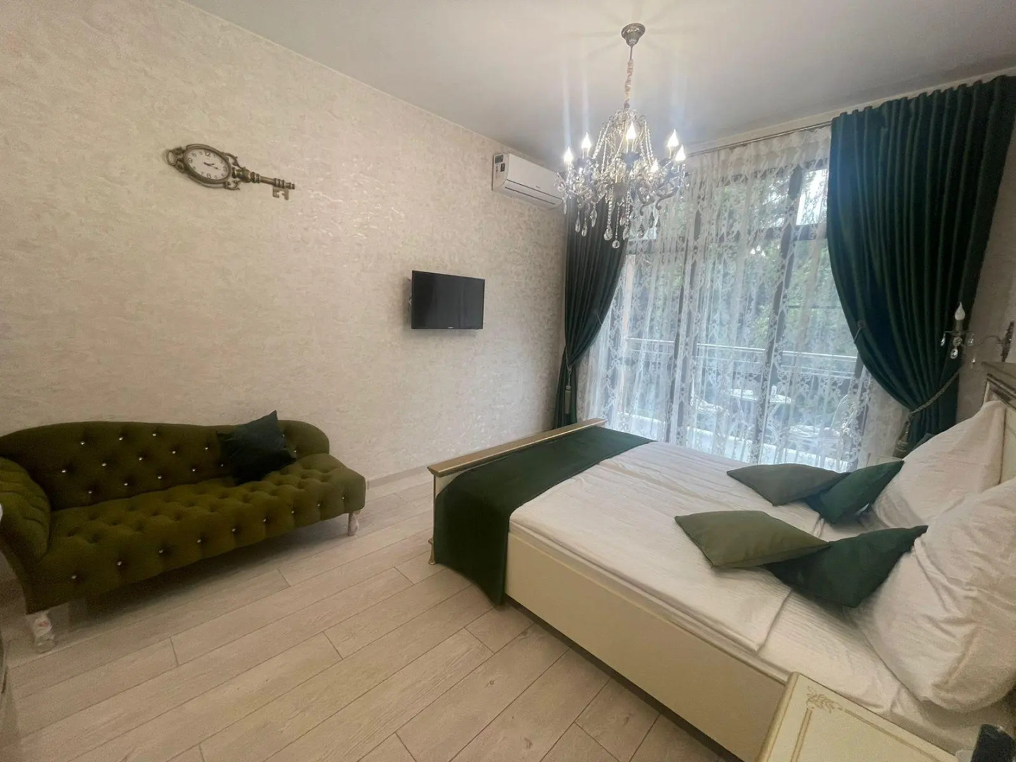 Море тут на улице Львовская