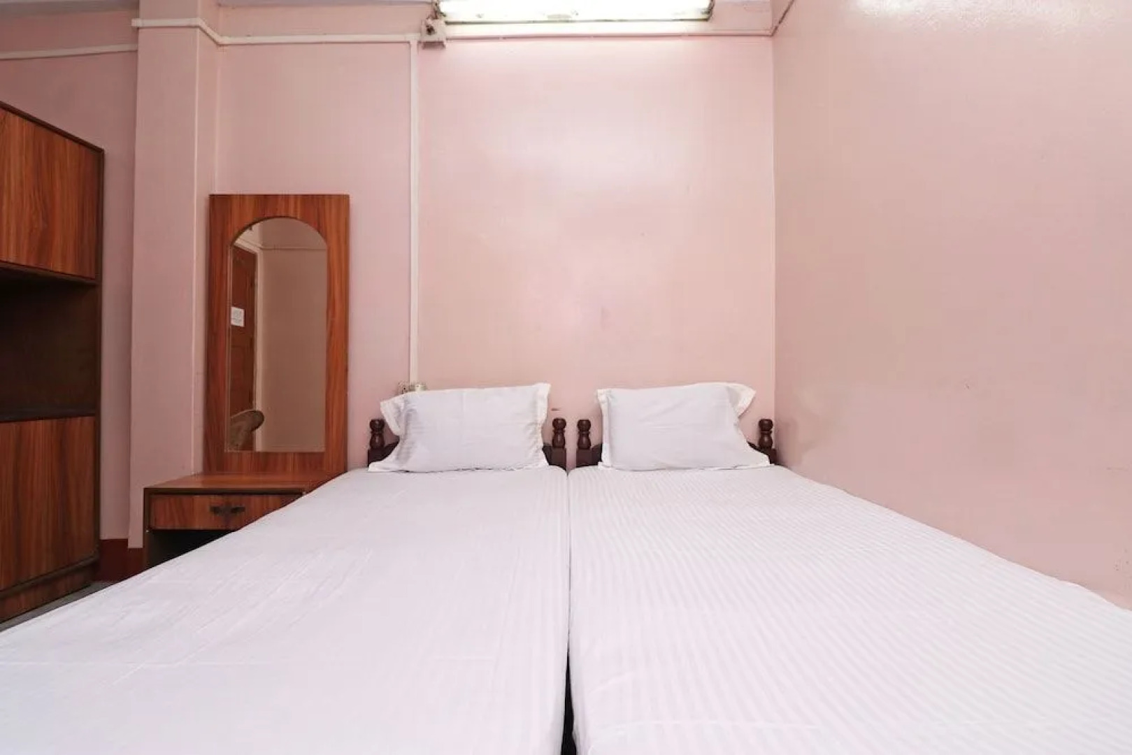 Spot On 41656 Hotel Maruti Spot