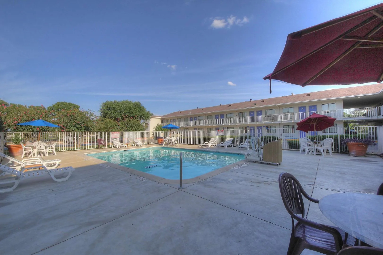 Motel 6 San Antonio, TX - Fiesta Trails