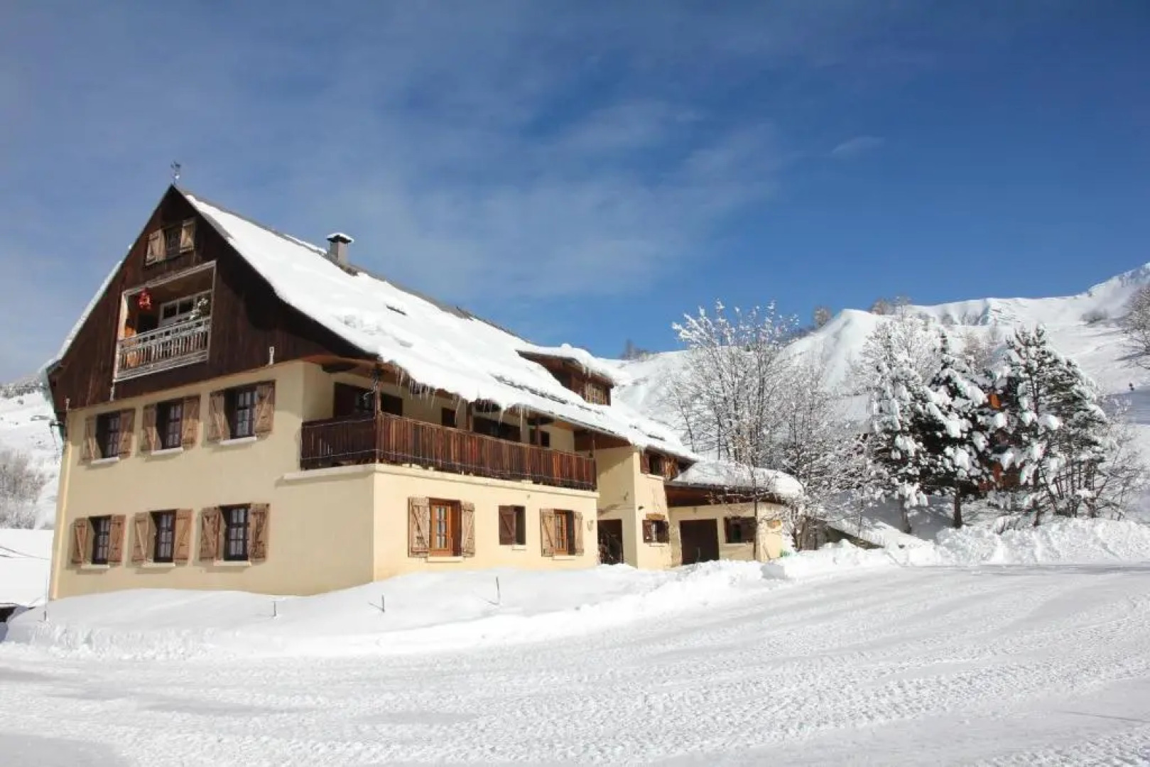 Guest House Chalet Saint Roch