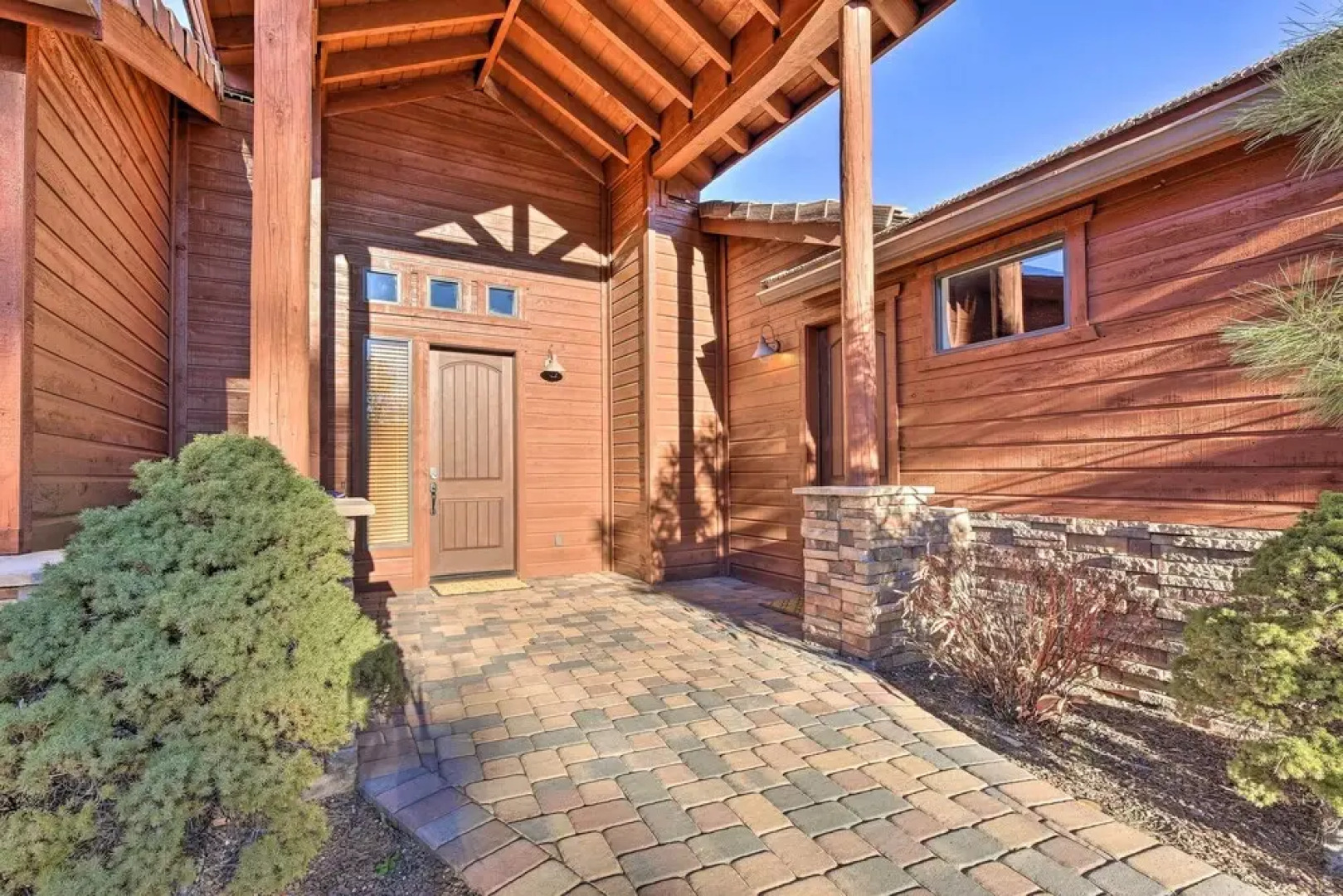 Patio, Deck & Grill: Spacious Show Low Home!