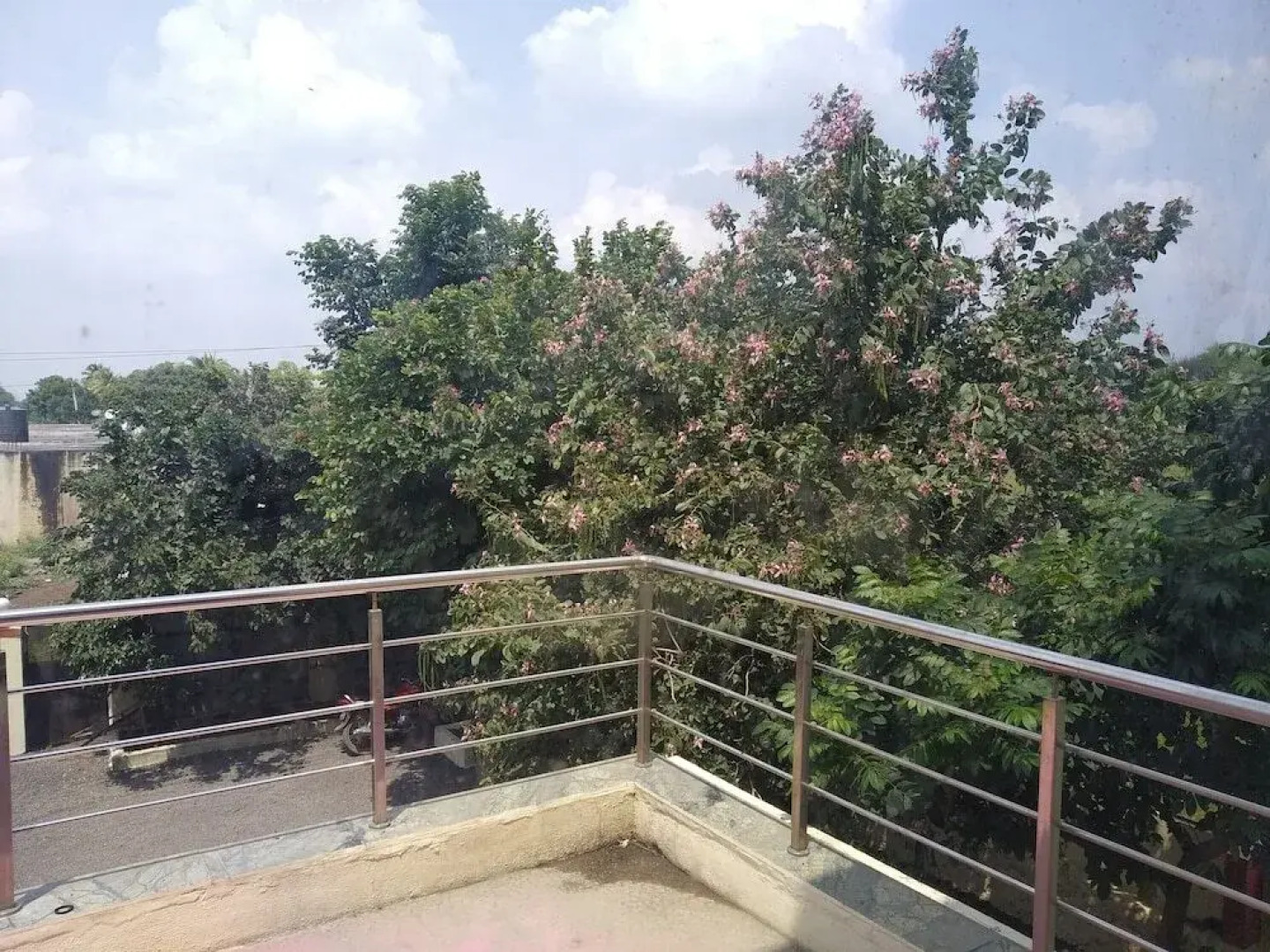 Hotel Savali Lodging