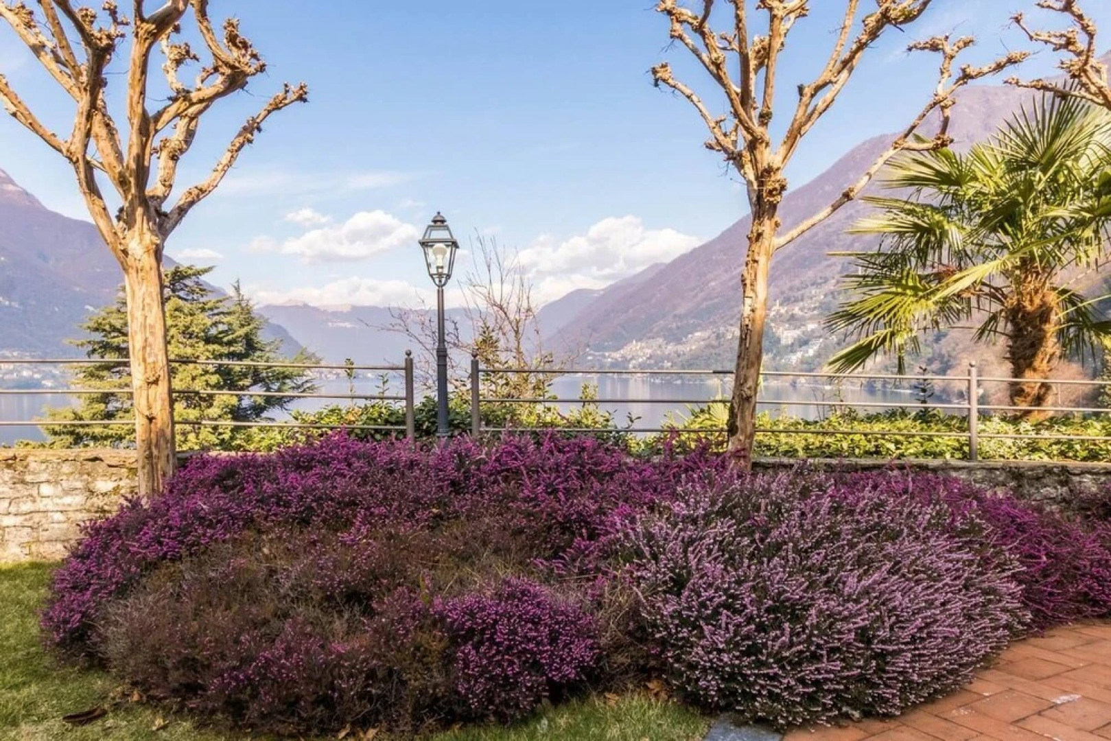 JOIVY Como Pool & Lake