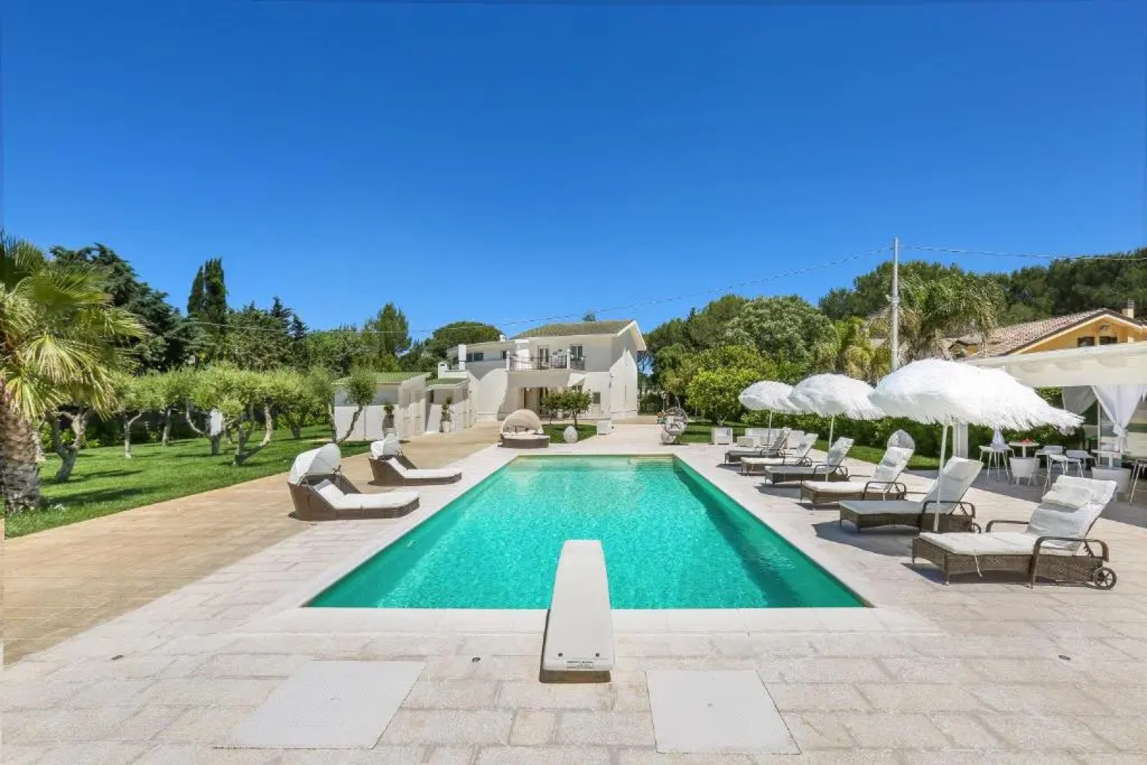 La Perla Bianca Luxury Spa by BarbarHouse