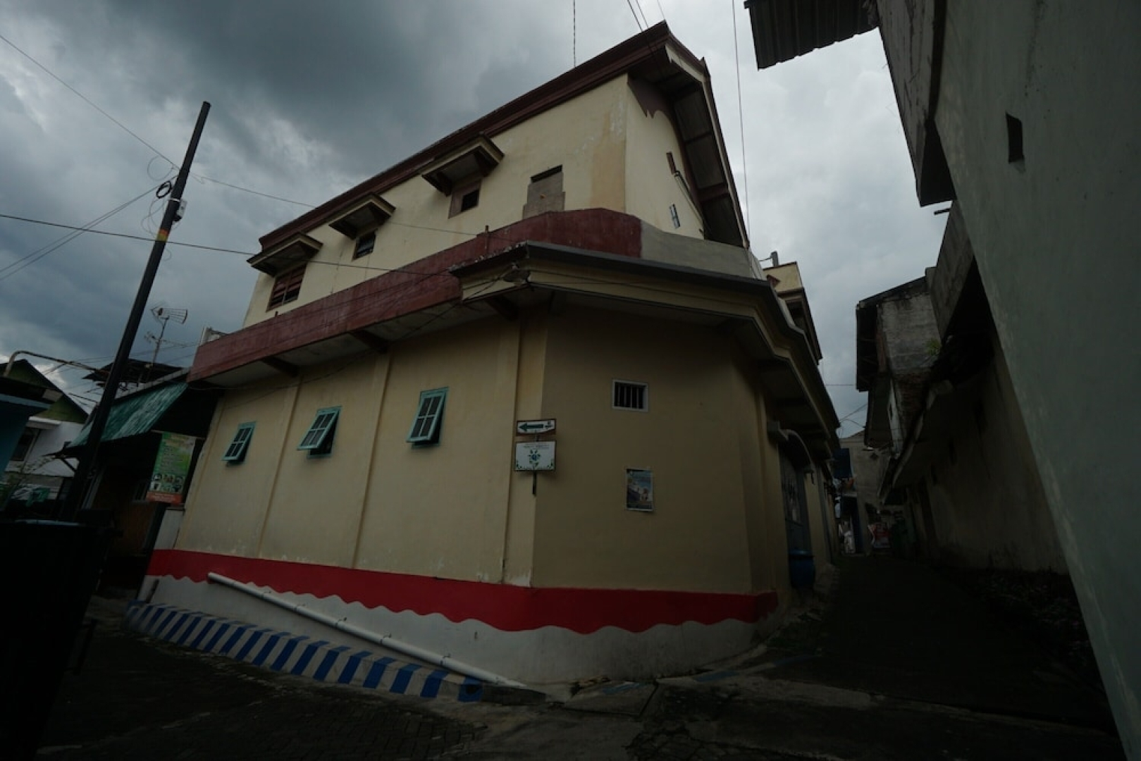 OYO Life 93680 Kost Losawi Syariah