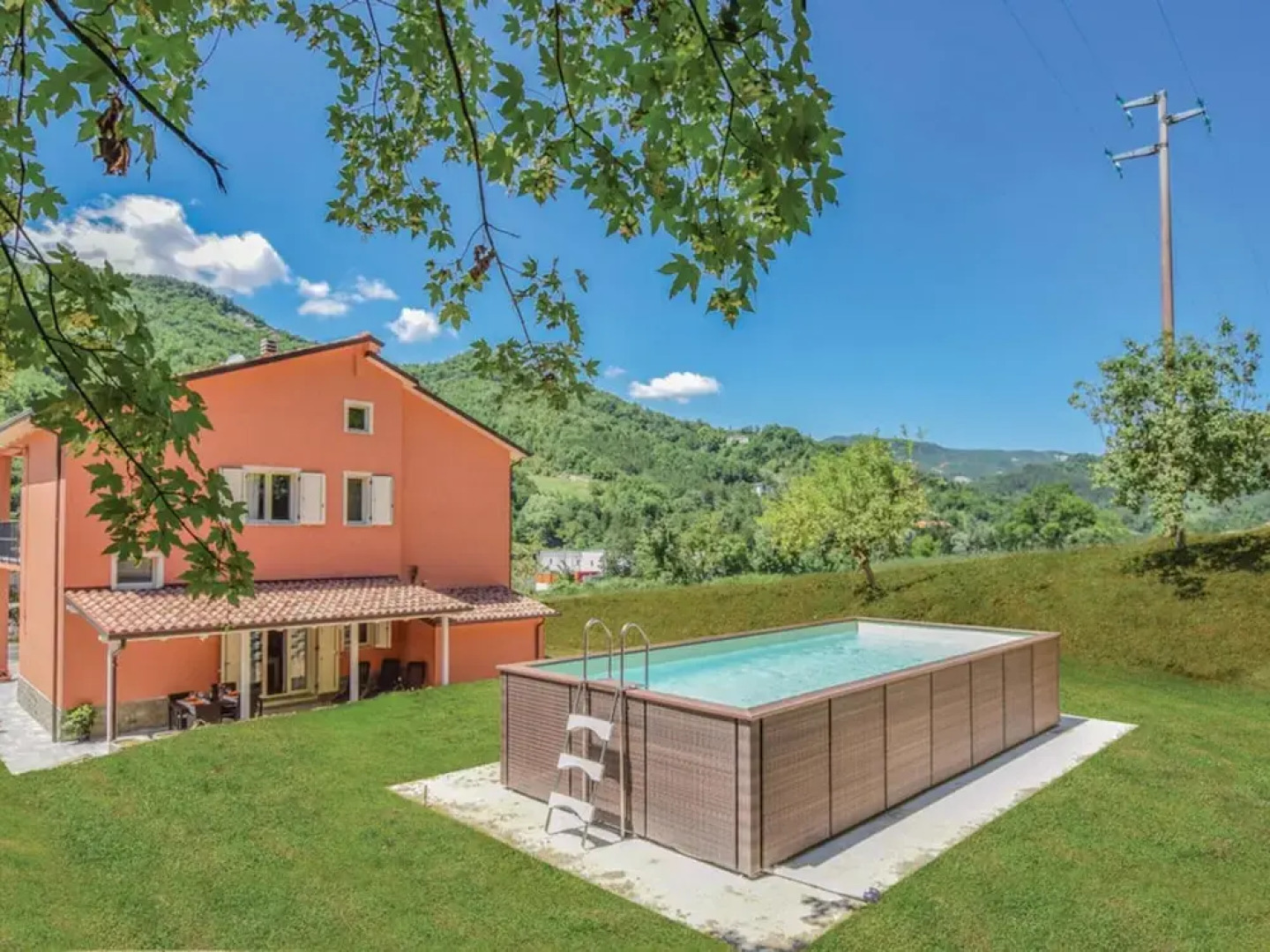 Villa in Borgo Pace With Private Pool