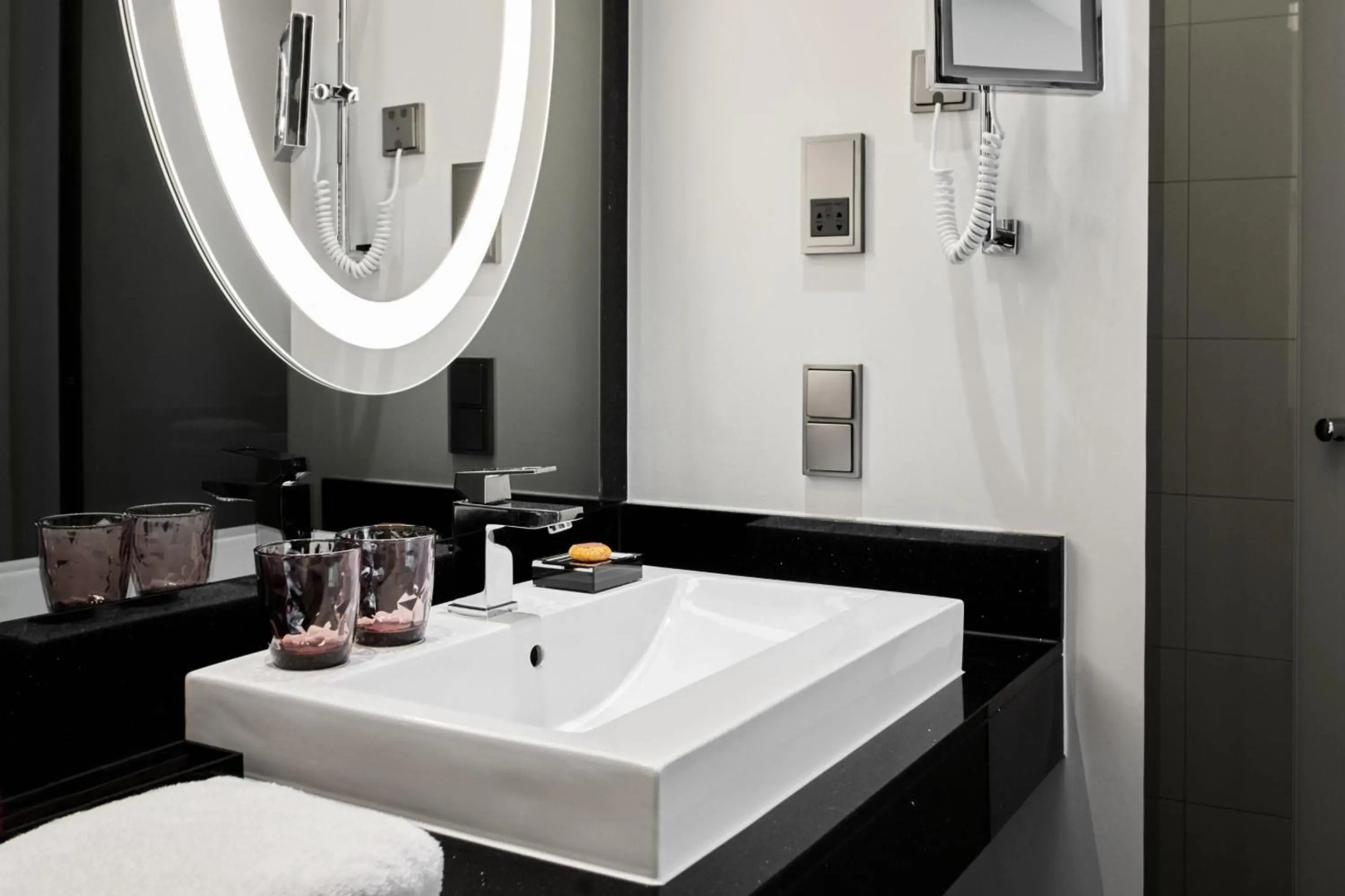 Roomers Berlin Steinplatz, Autograph Collection