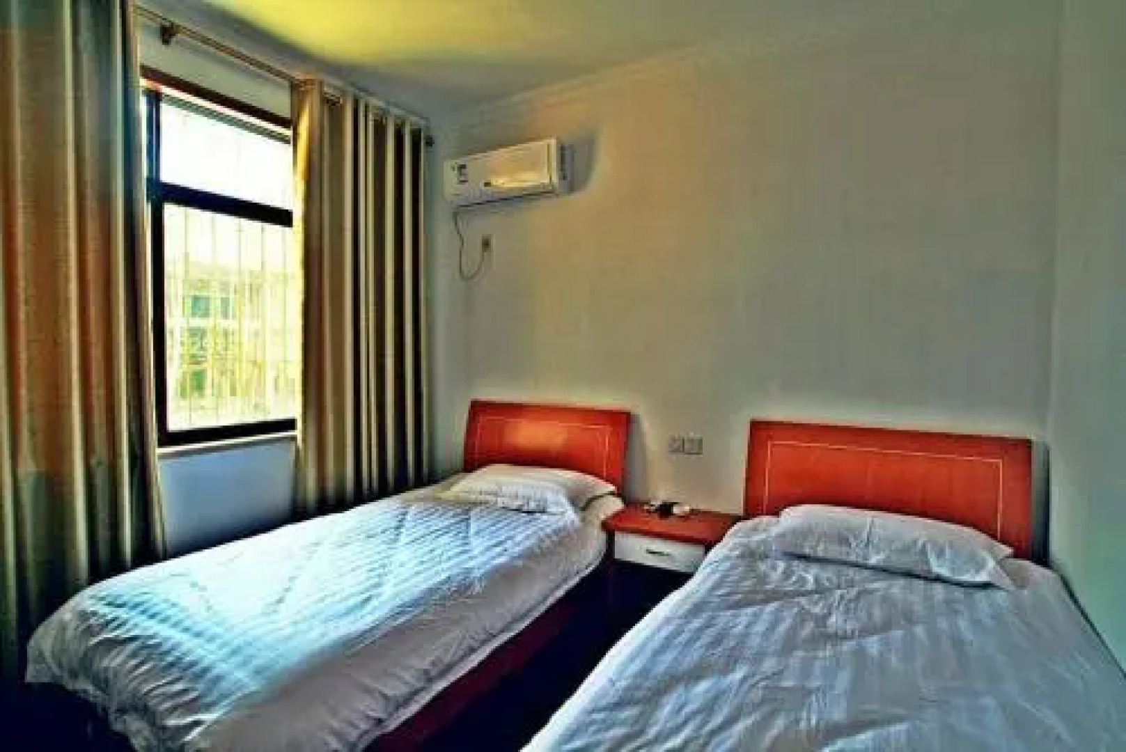 Freedom Bay Yujia Inn