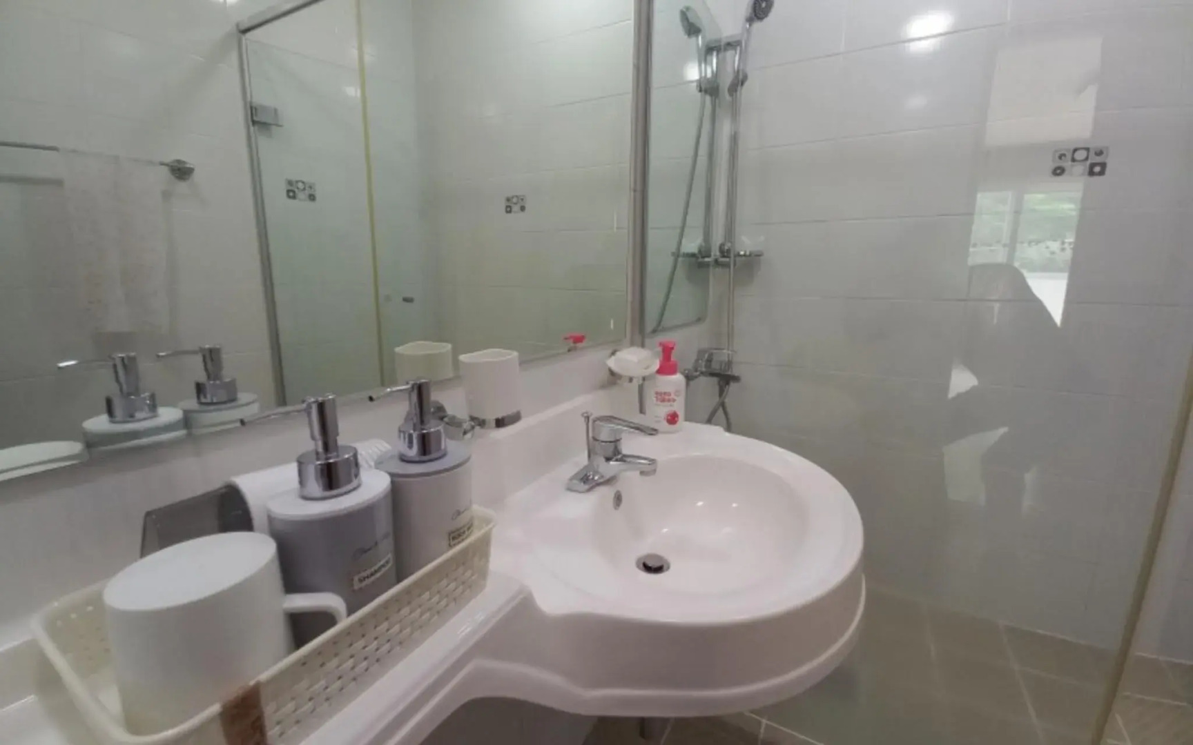 Danyang Three Nests Stay Pension