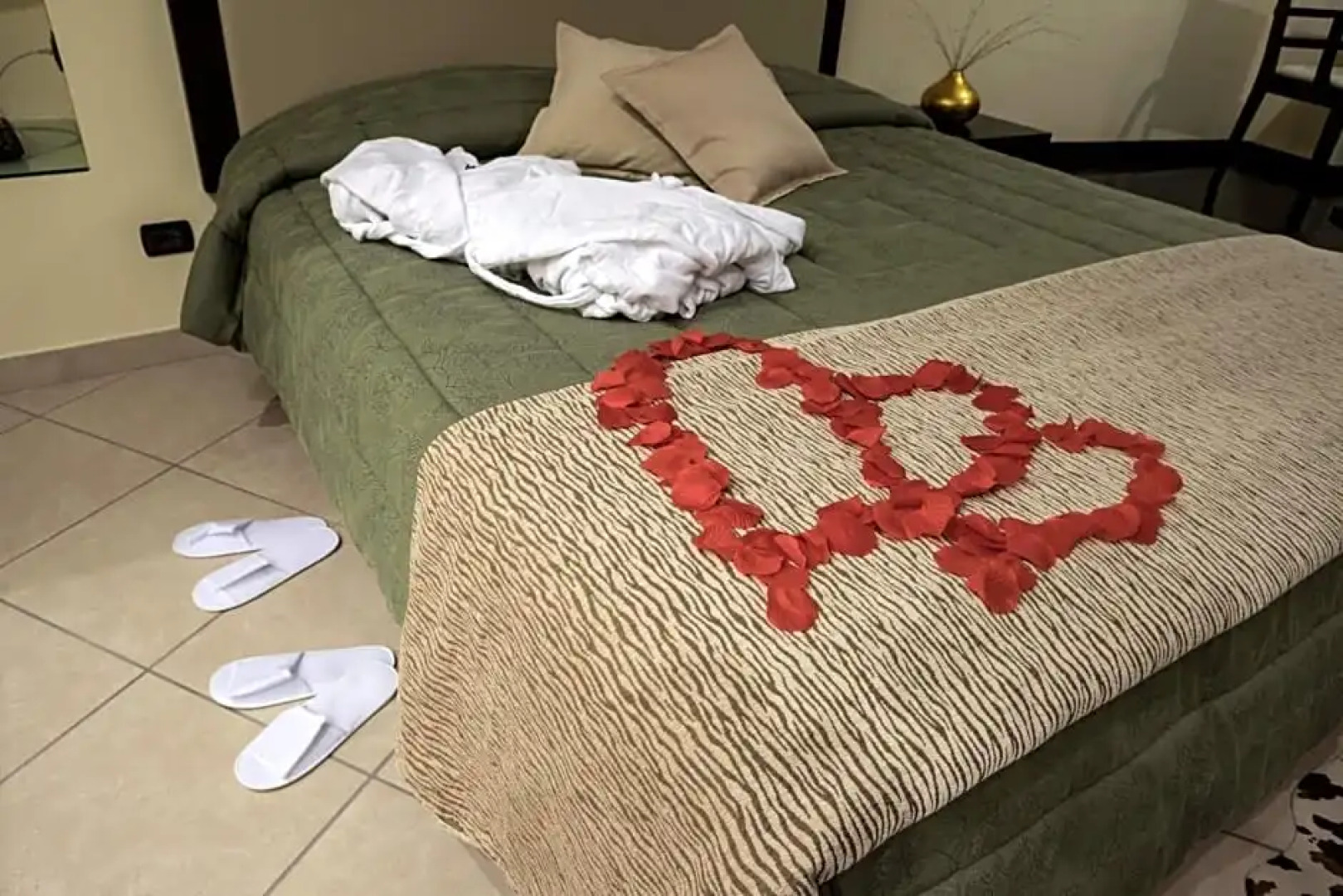 Manhattan Village Hotel