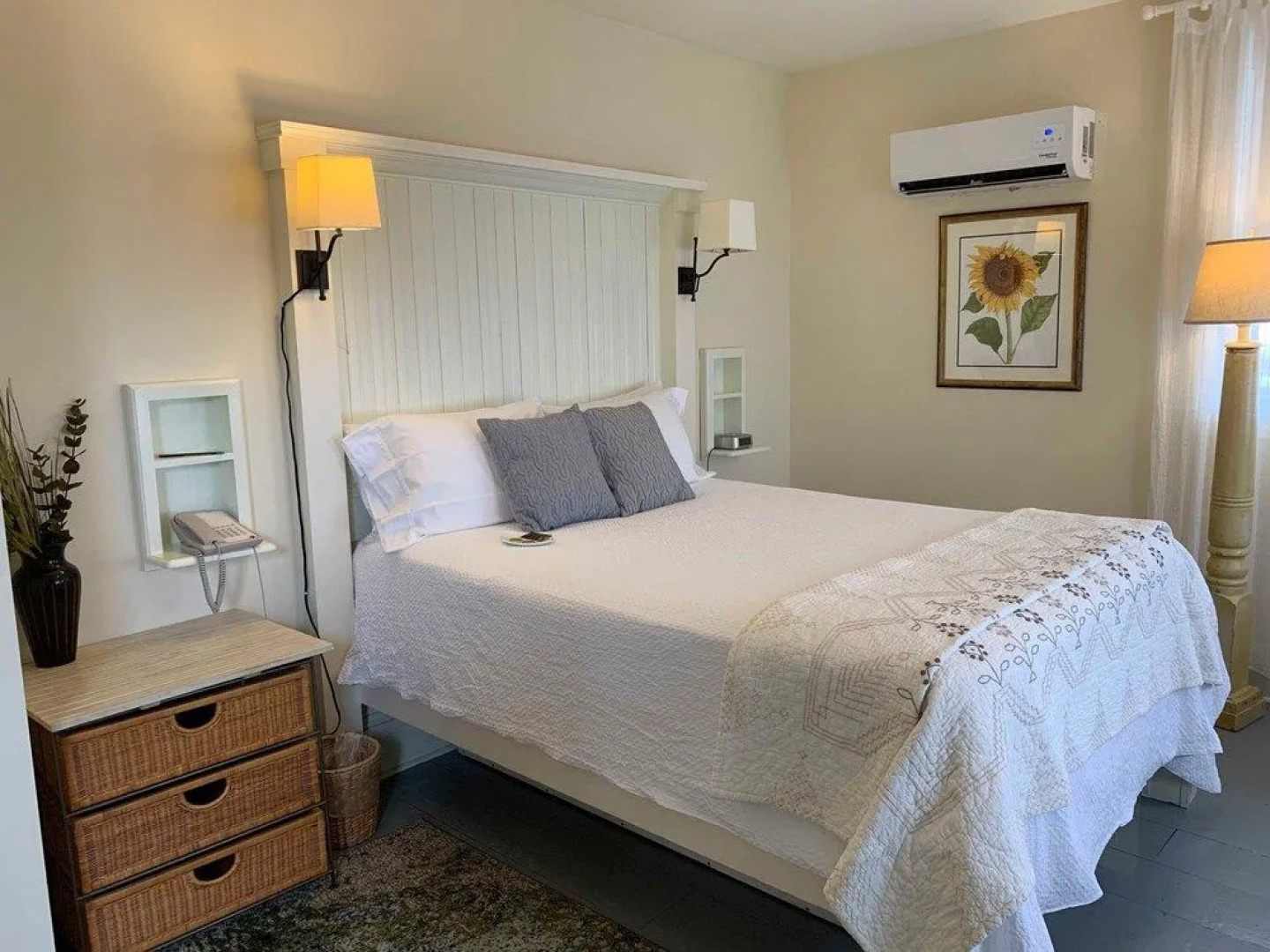 The Charlotte Hotel & Restaurant