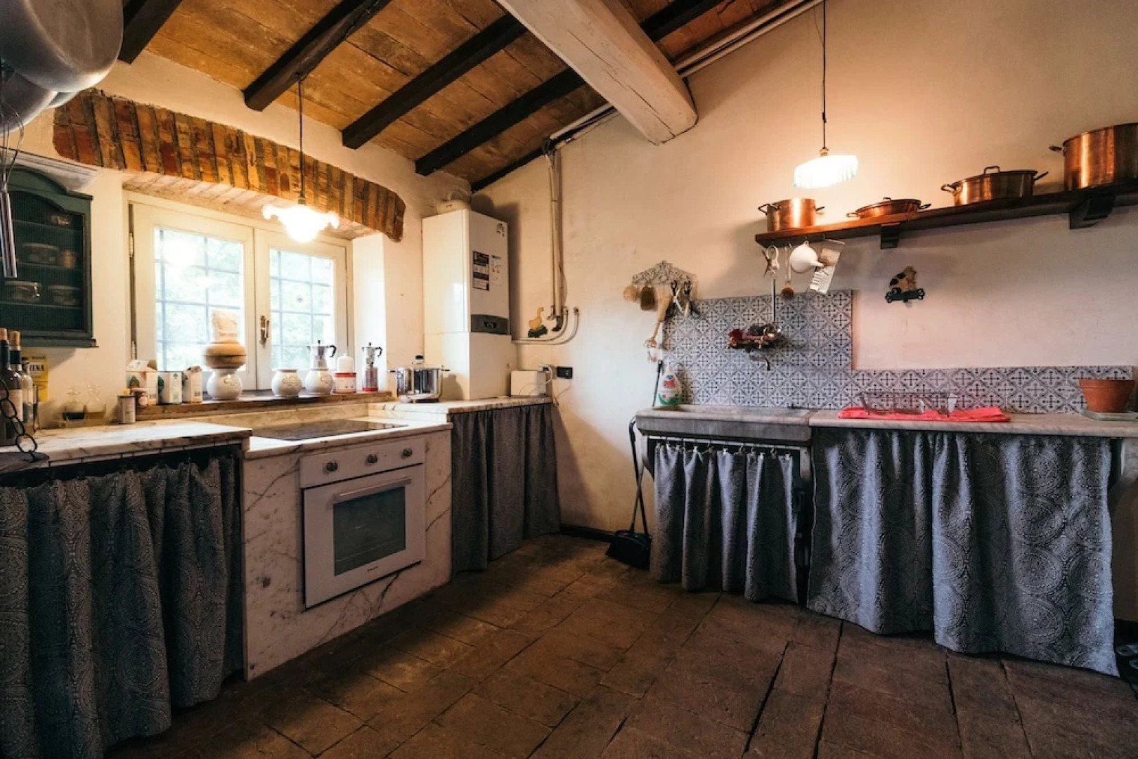 Donkeys and Roses La Casa delle Querce