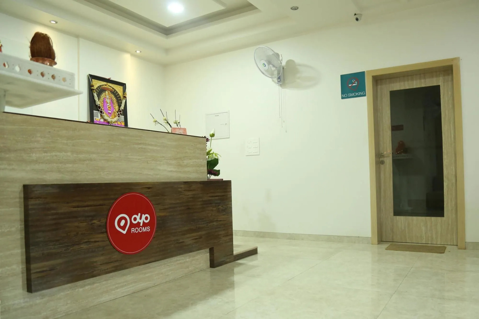 OYO 1647 Hotel Regent