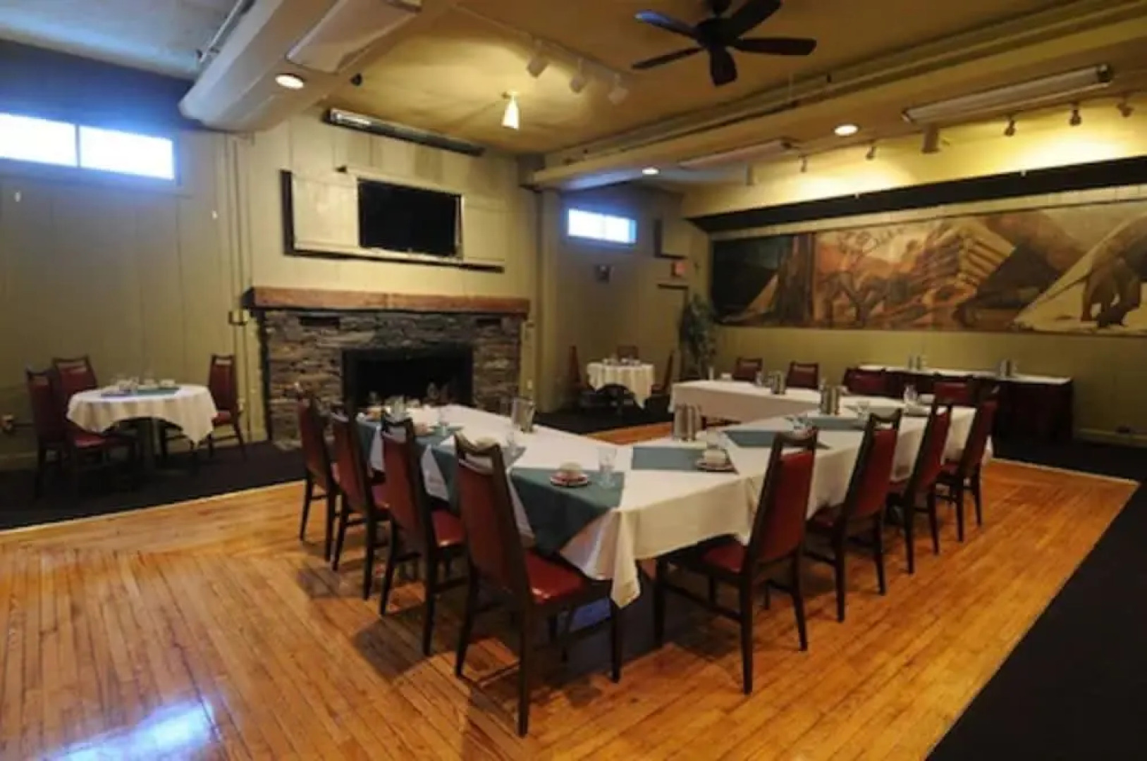 HI White River Junction The Hotel Coolidge Hostel