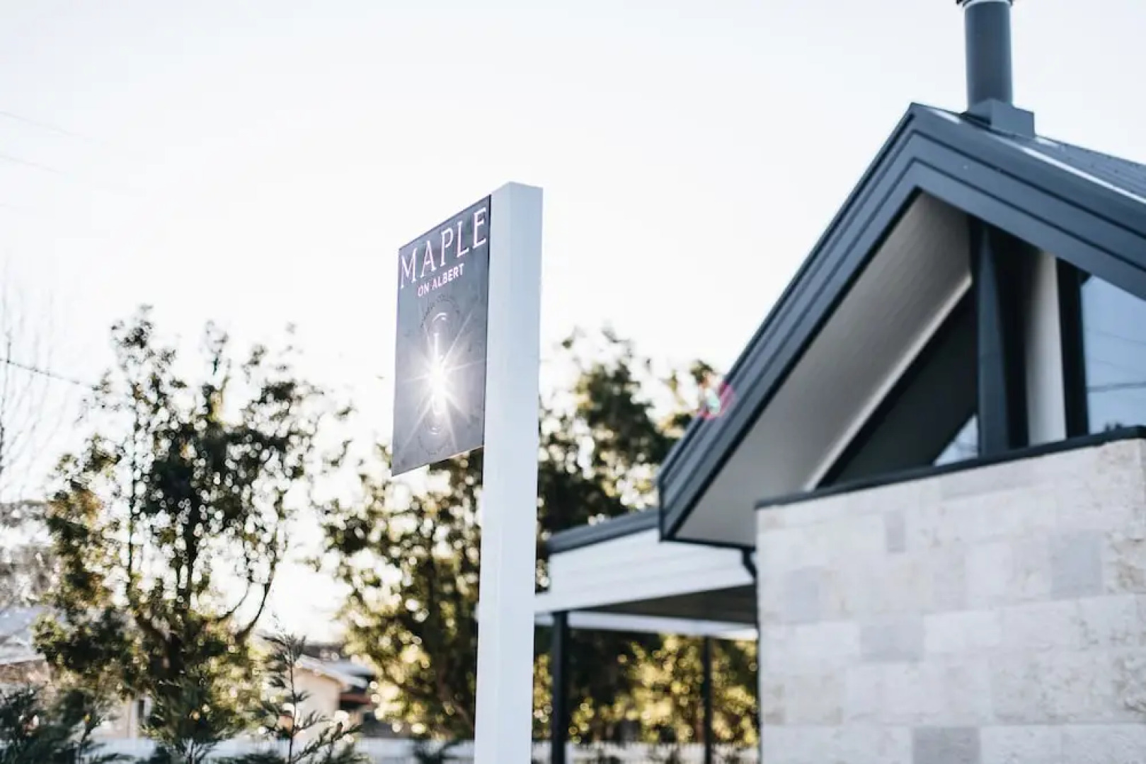 Maple Suite, Berry - by Linnaeus Collection