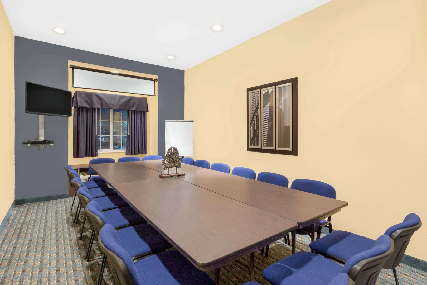 Microtel Inn & Suites by Wyndham Kearney