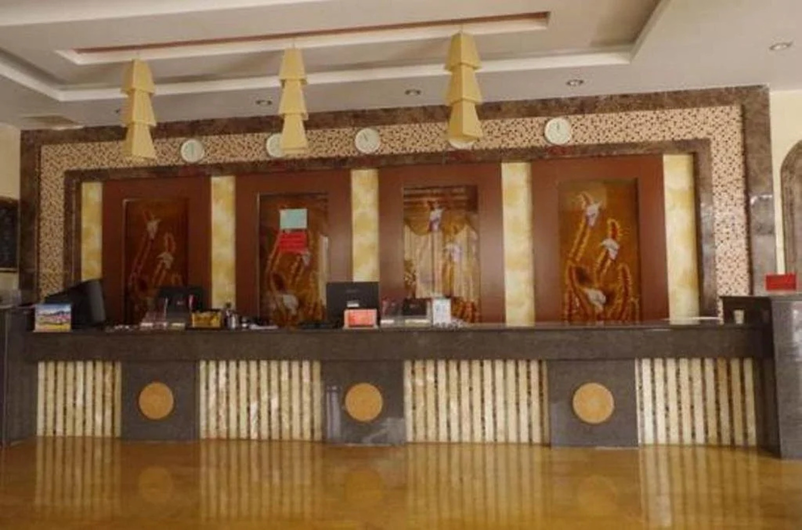 Shangri-La Jilaideng Hotel RenAn Road