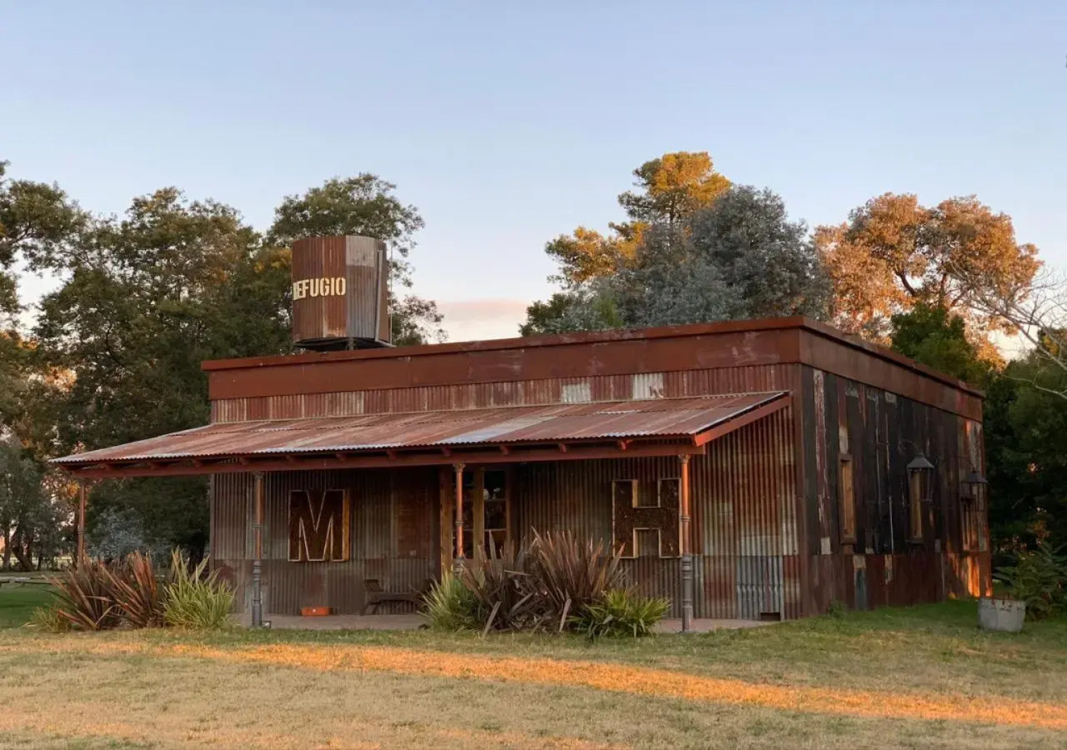 REFUGIO Natural Glamping