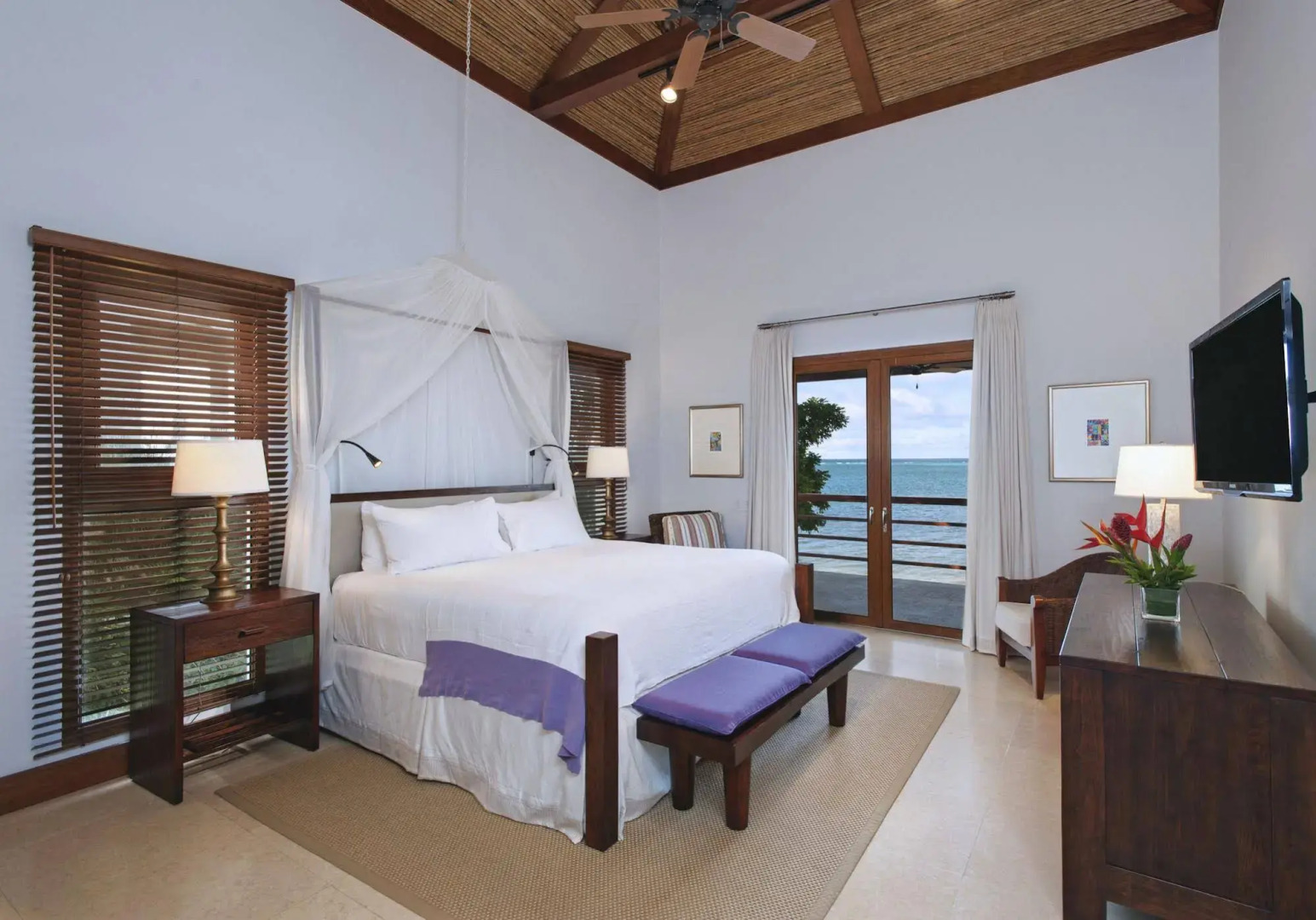 Las Verandas Hotel & Villas