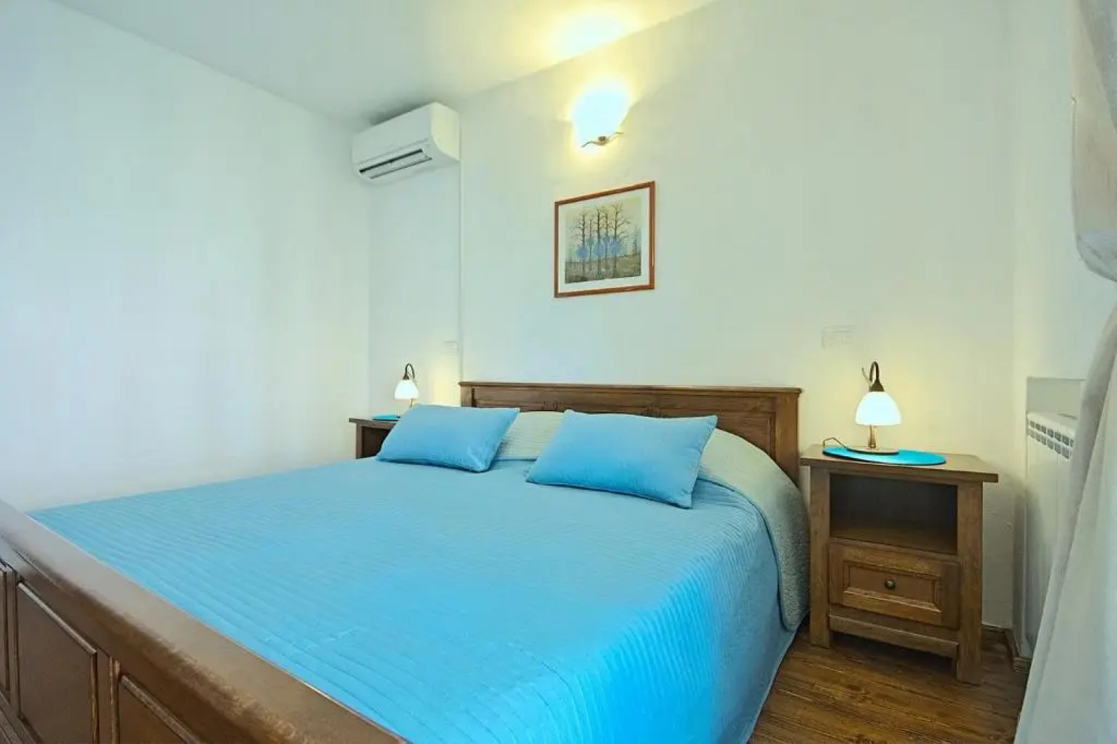 Beautiful Villa In A Quiet Area, With Enclosed Garden, Private Swimming Pool And Outdoor Kitchen