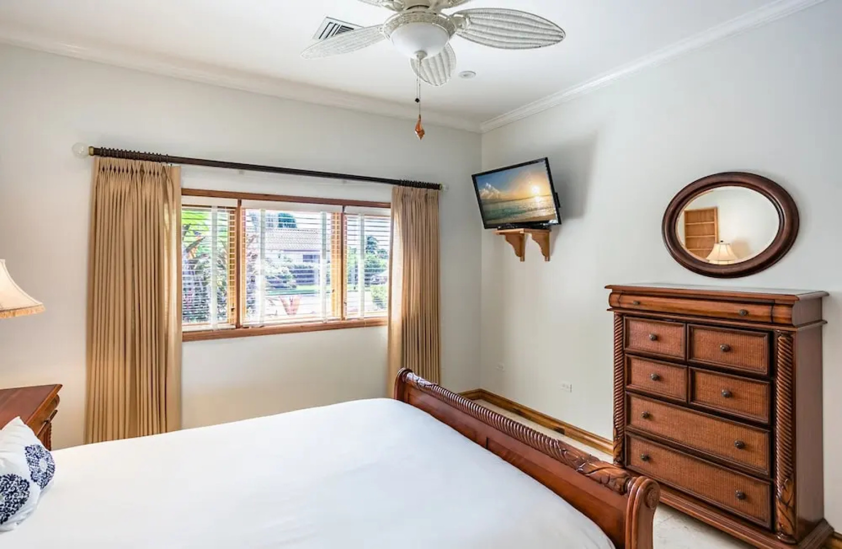 Maridadi by Cayman Villas