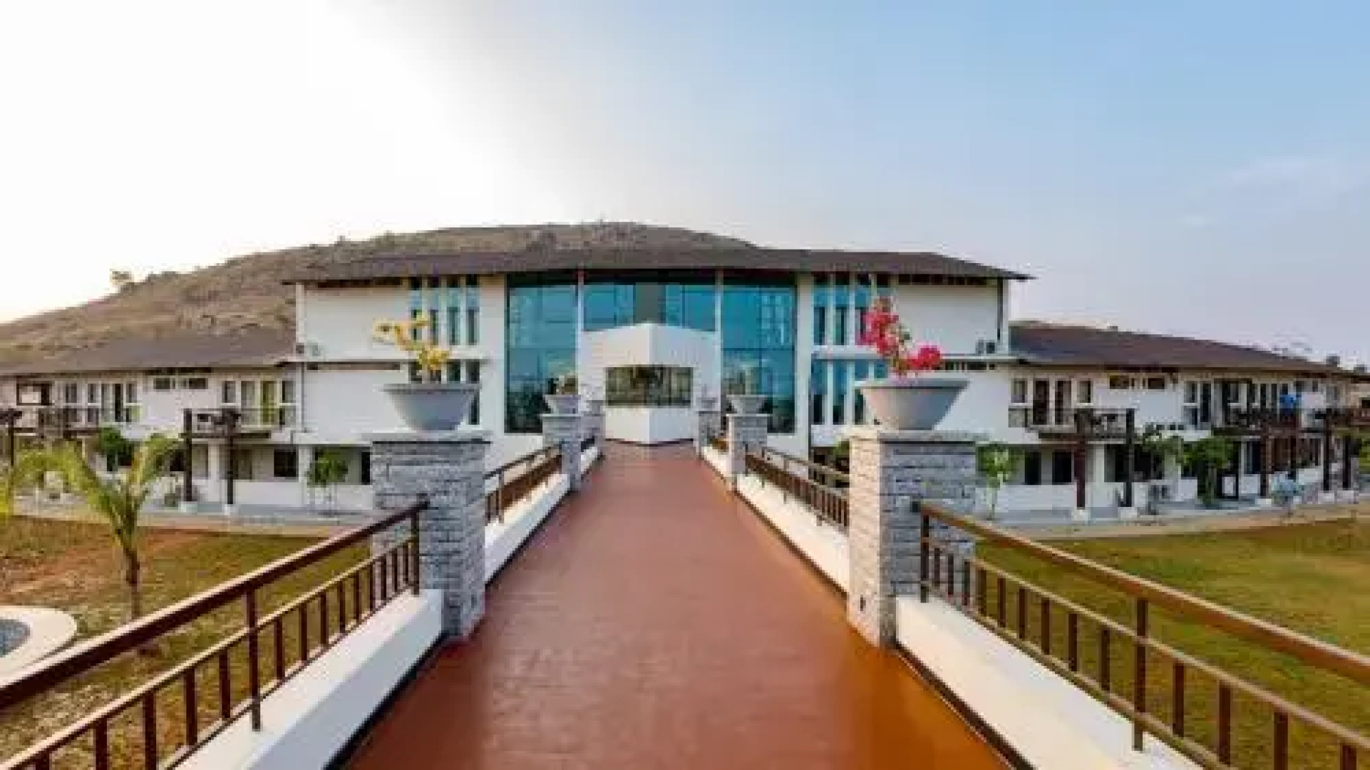 Shathayu Ayurveda Yoga Retreat