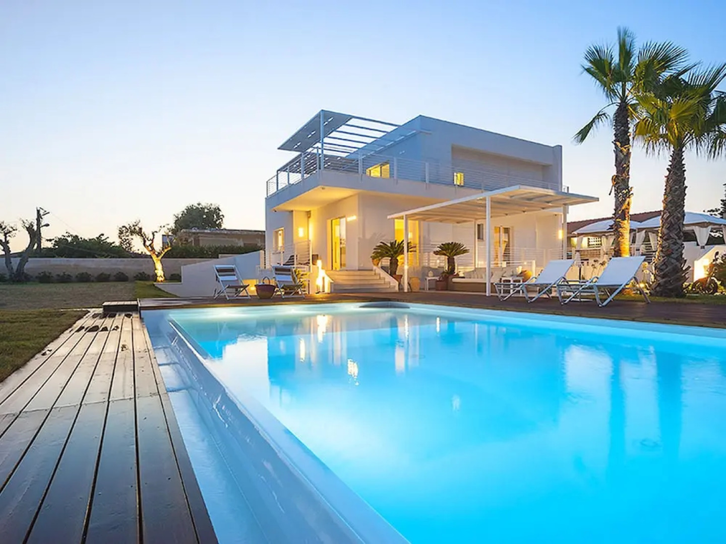 Villa with Private Swimming Pool & Hot Tub near Sea, Modica