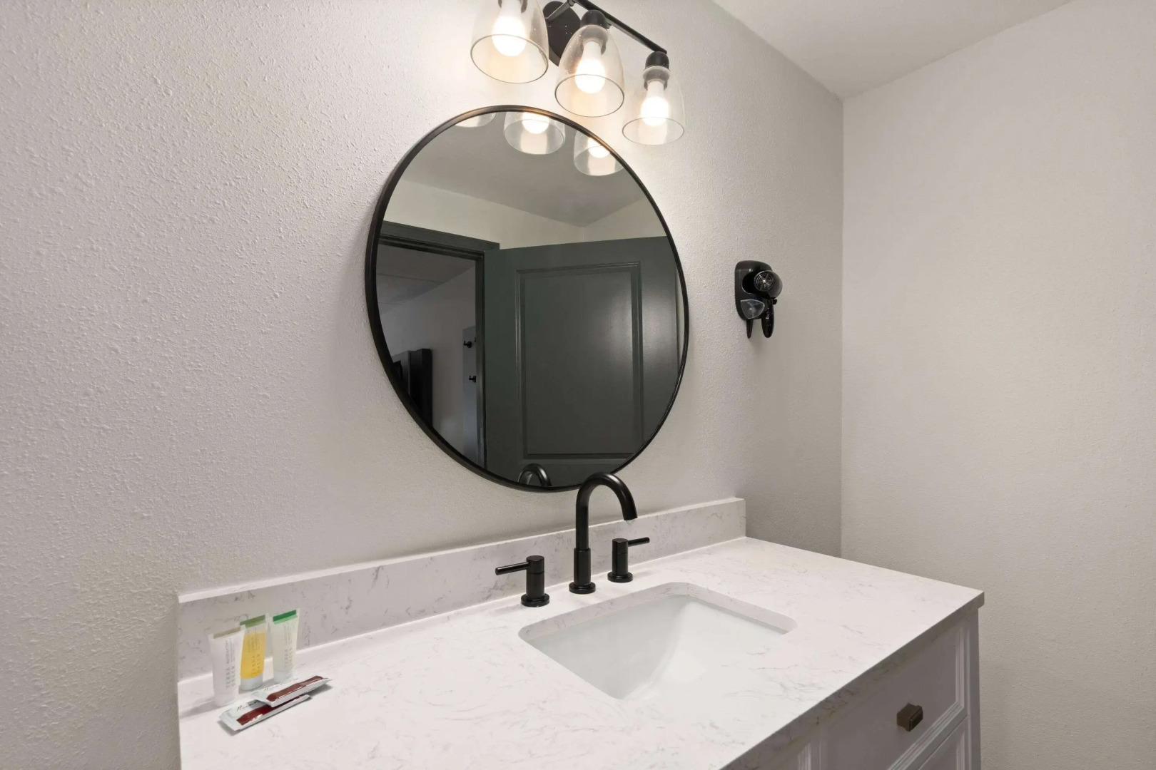 Ramada by Wyndham Bainbridge