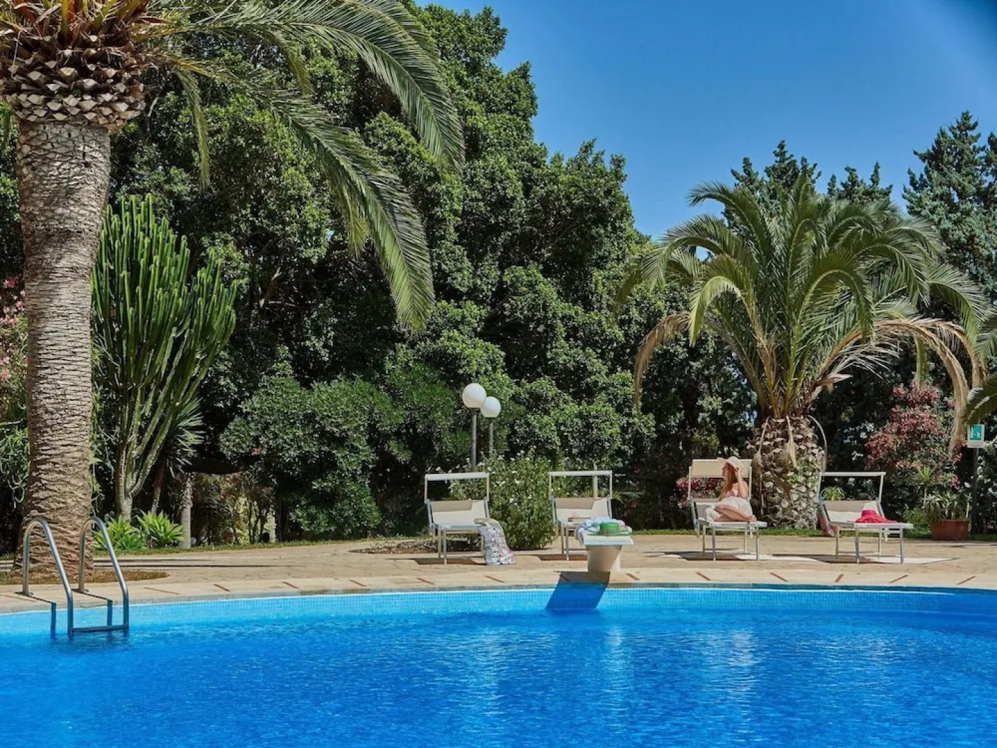 Villa in Pozzallo Near Sandy Beaches