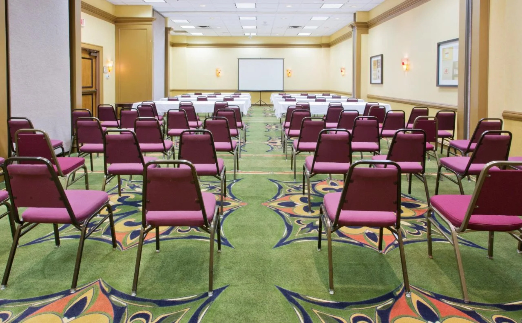 Holiday Inn Express & Suites Irving Dfw Airport North by IHG