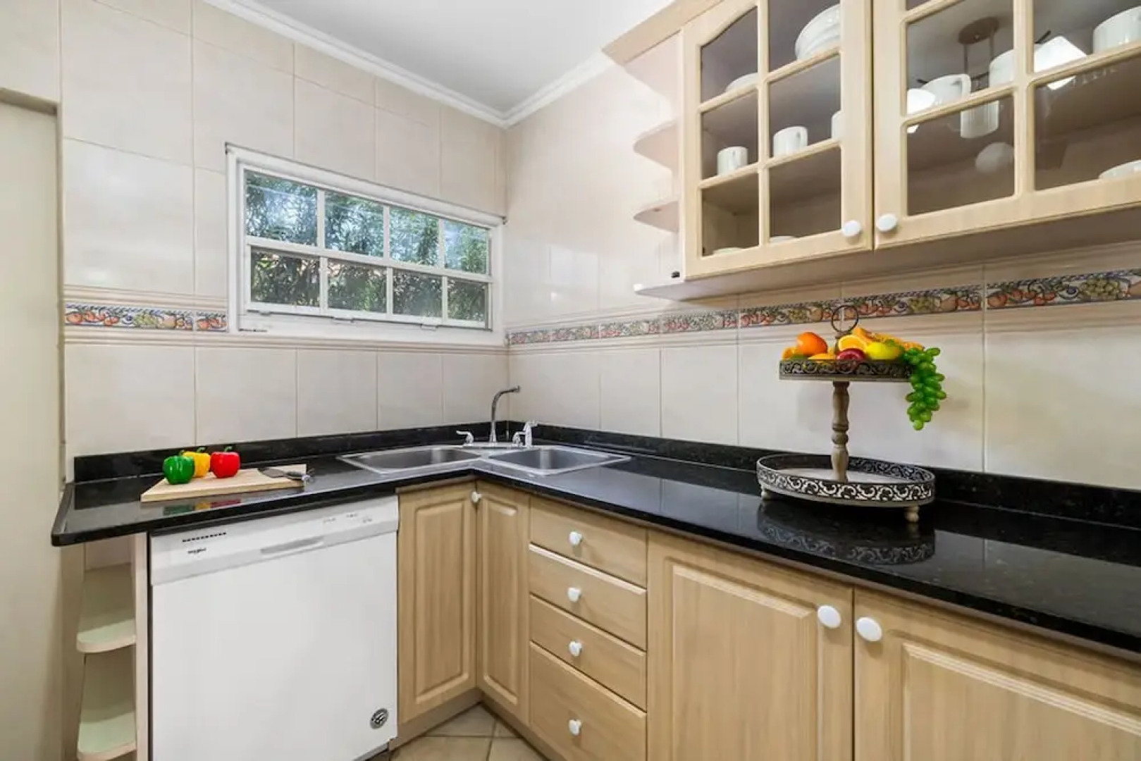 Remodeled 3br2ba Cozy Central Private Pool