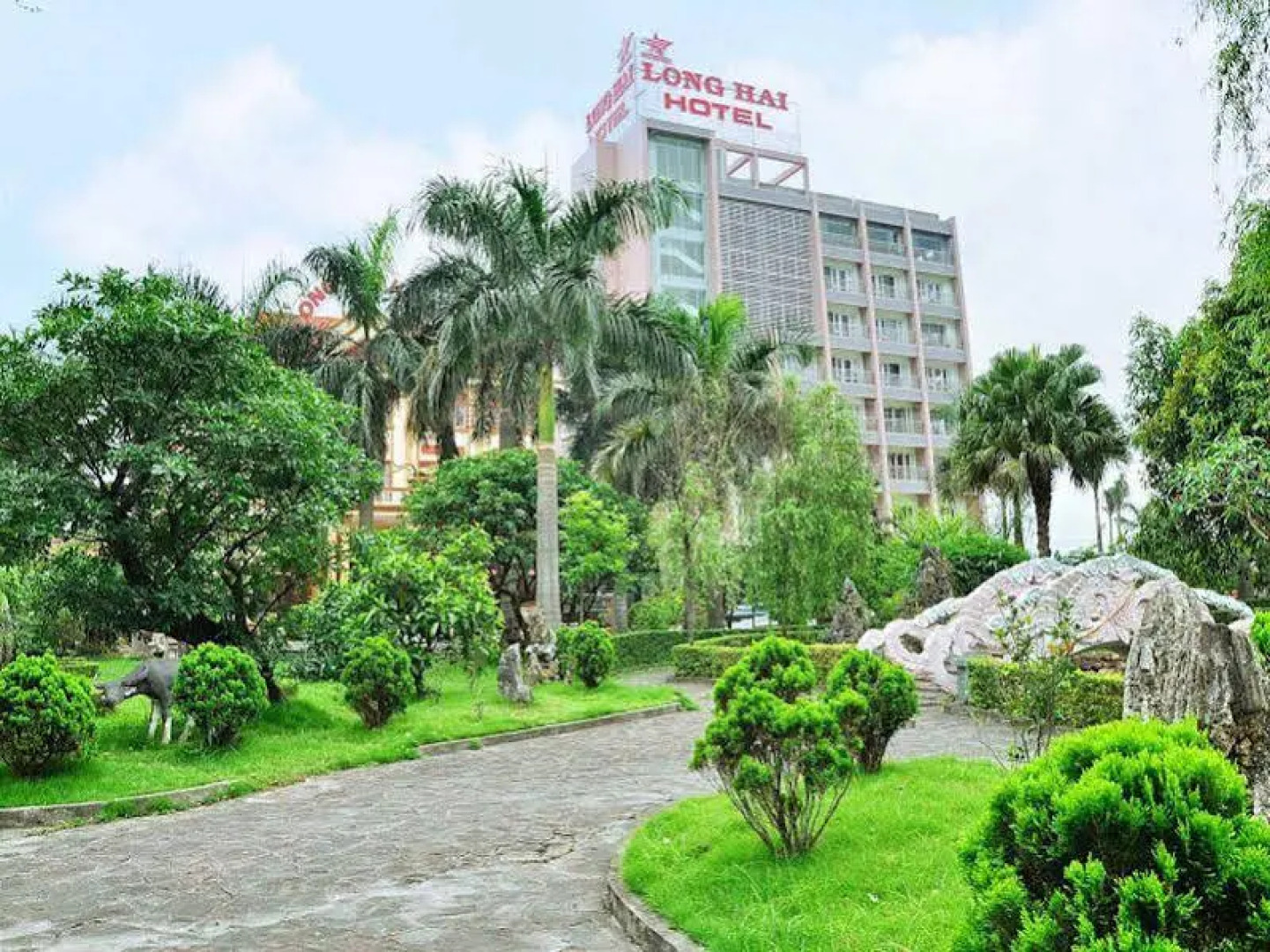 Long Hai Hotel