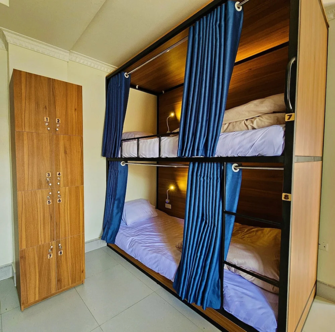 Frontier Hostel & Tours